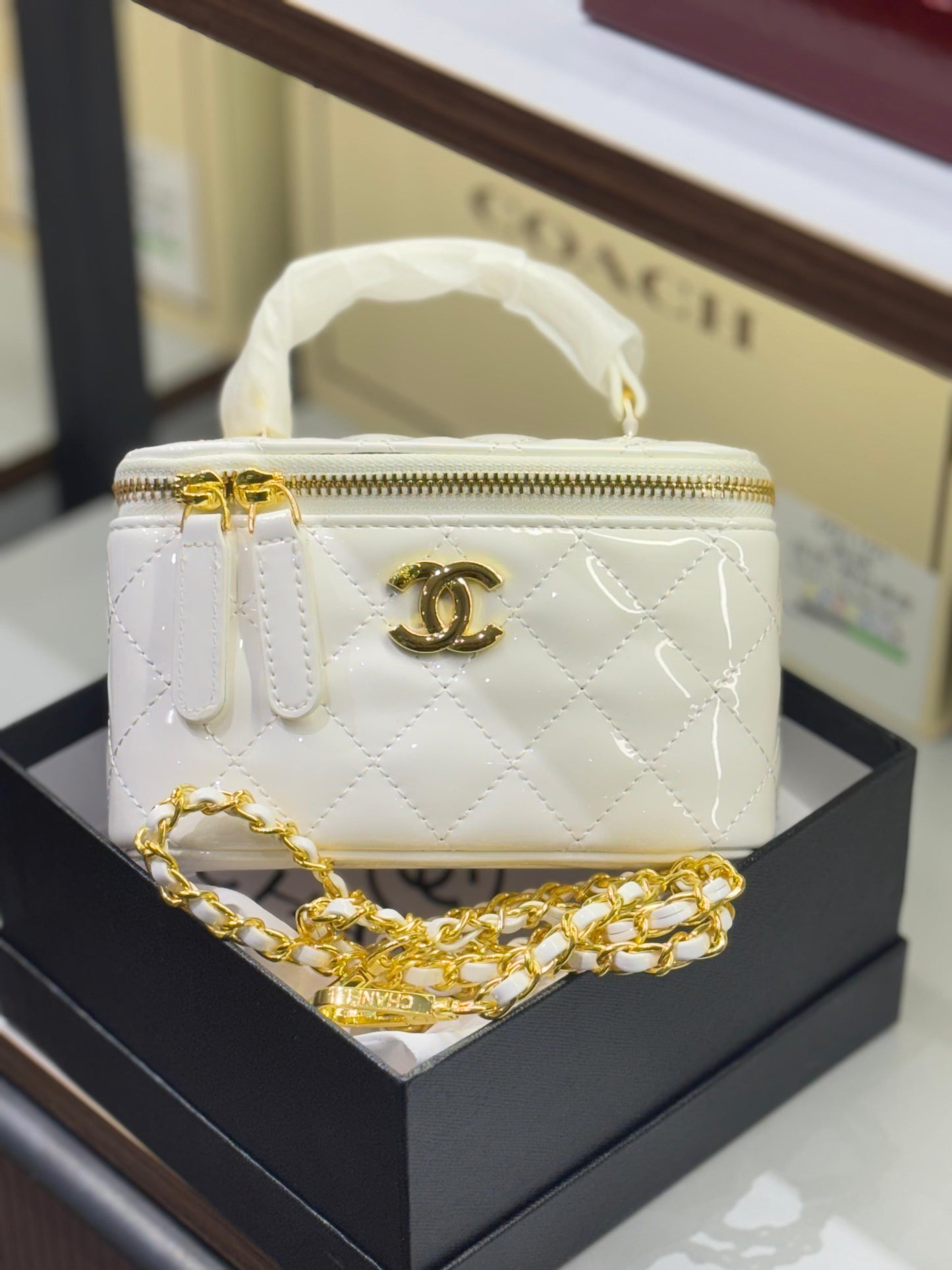 Channel Vanity Case for Women
