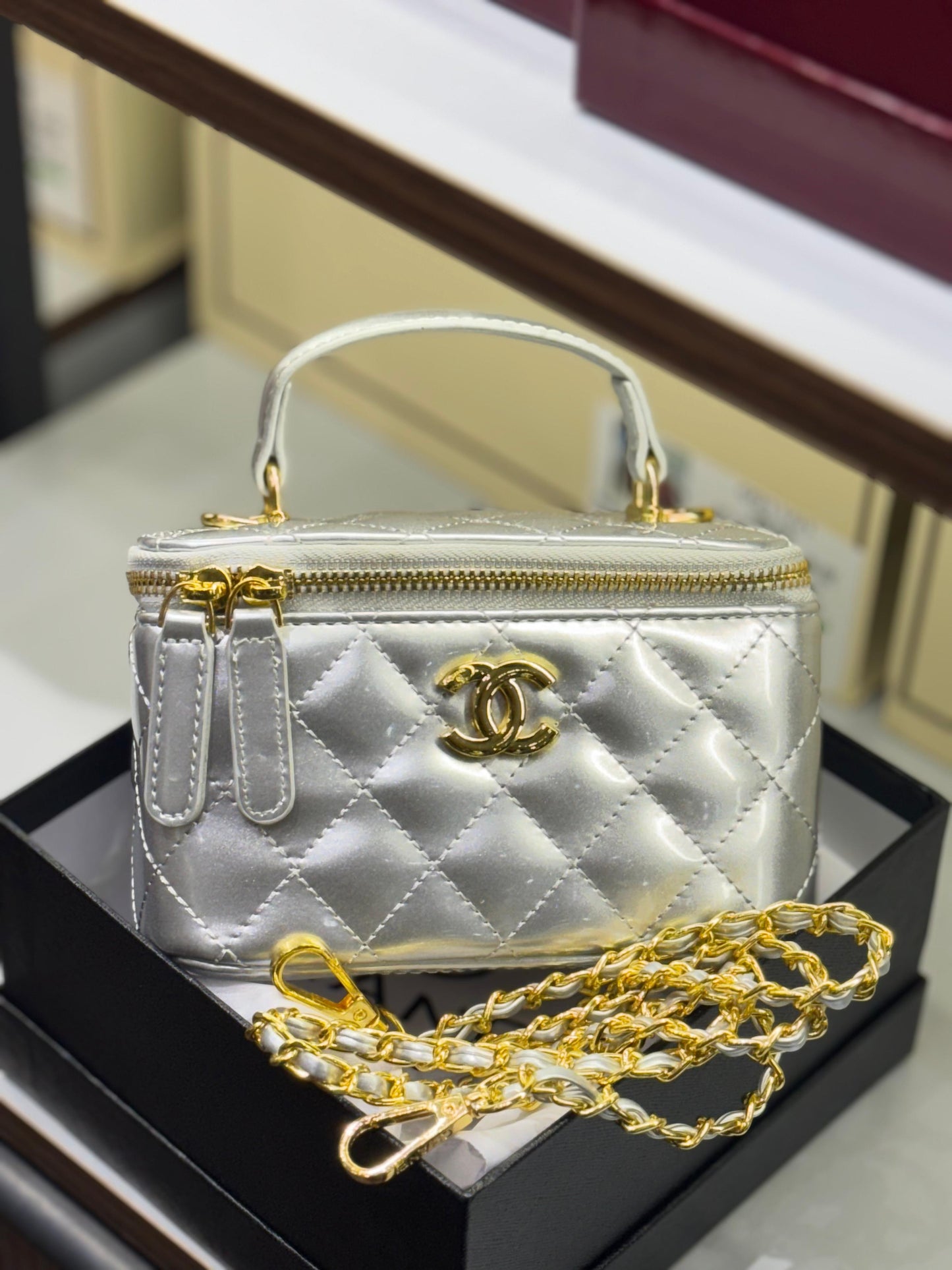 Channel Vanity Case for Women