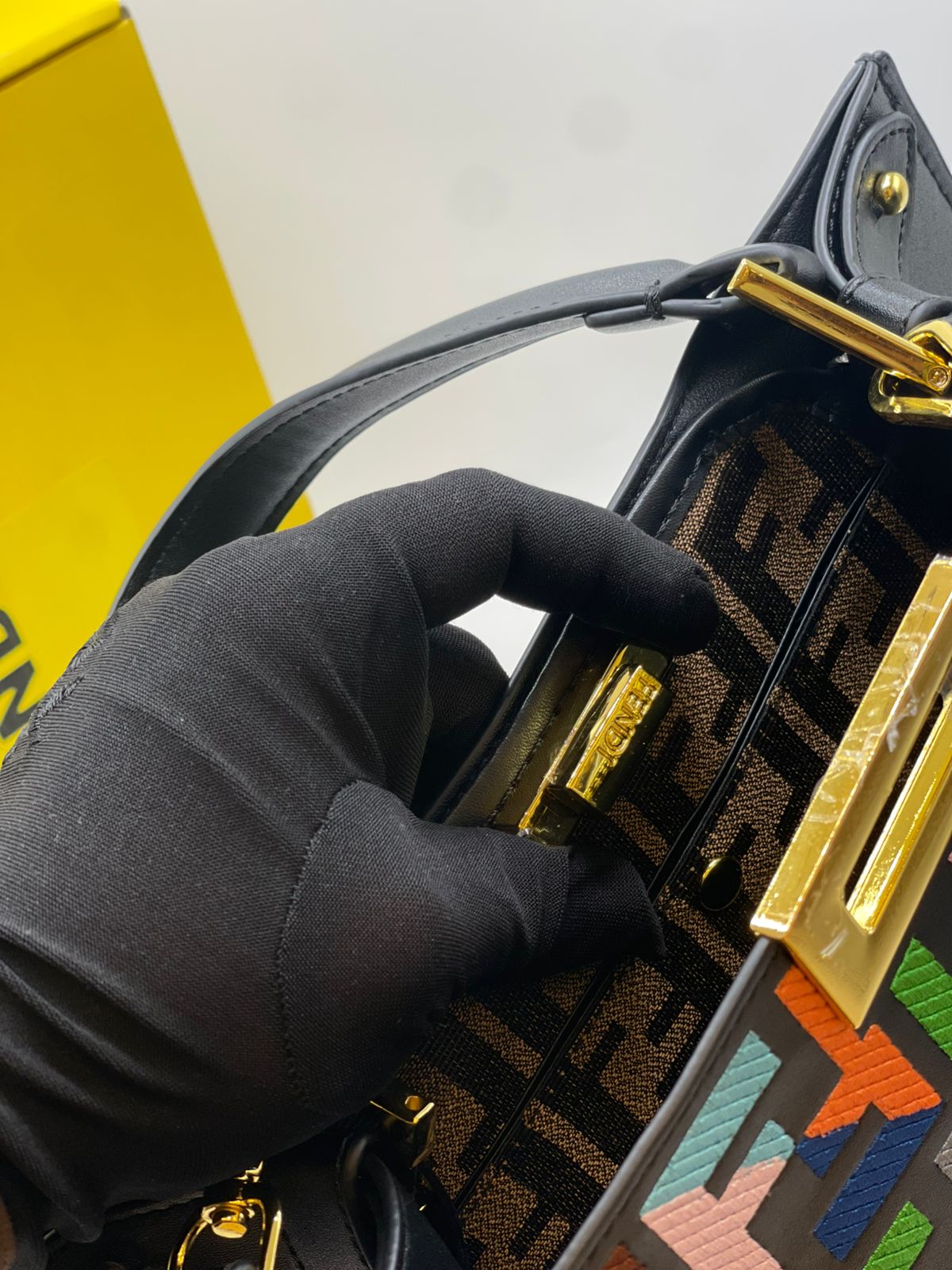 FNDI Peekaboo Shoulder bag for Women