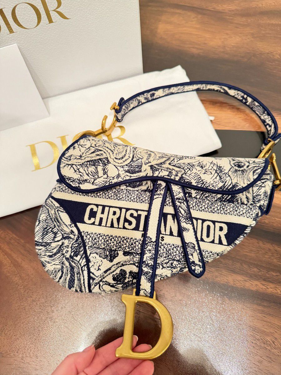 Di0R Saddle Shoulder bags for Women