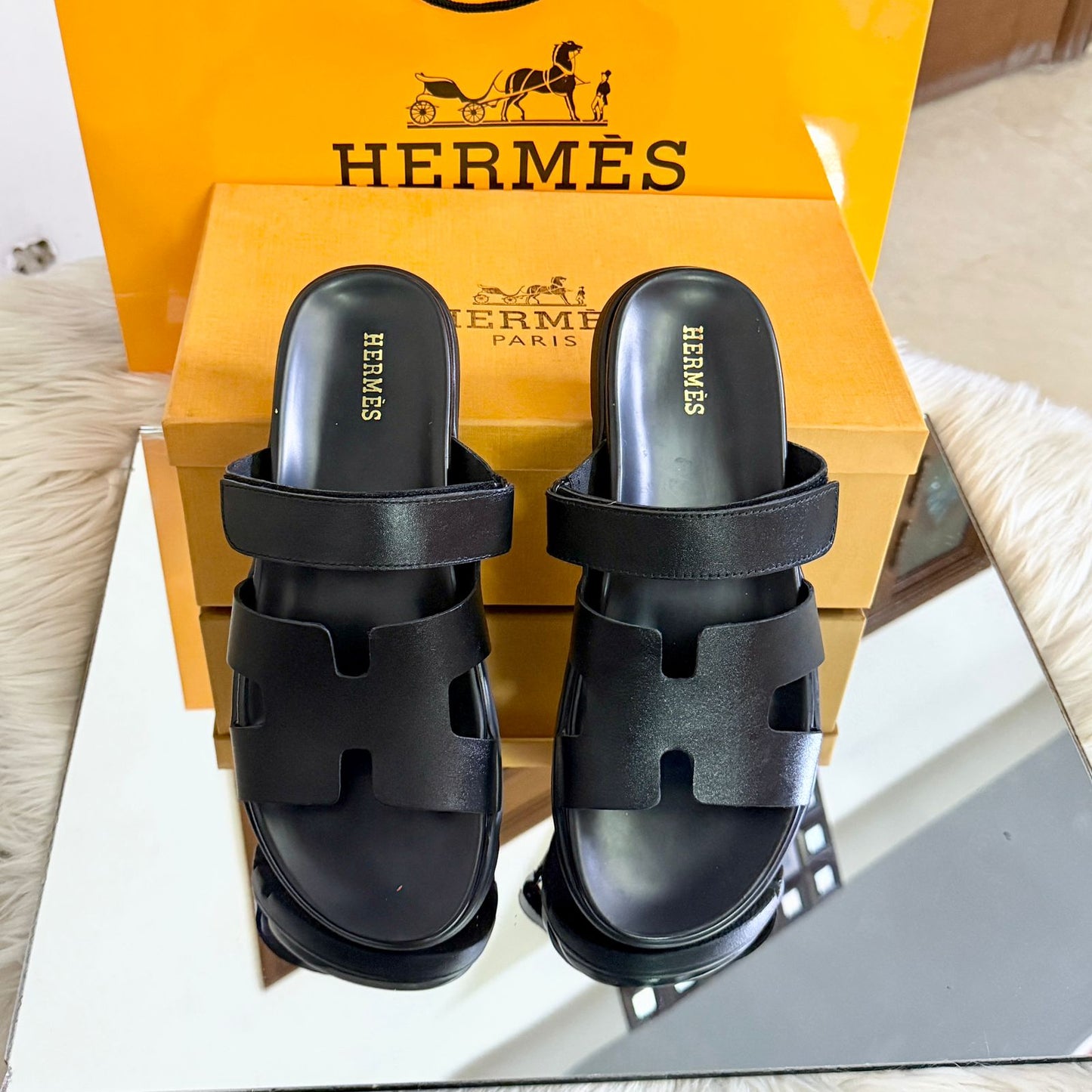 Her-mes H Black Sandals for Men