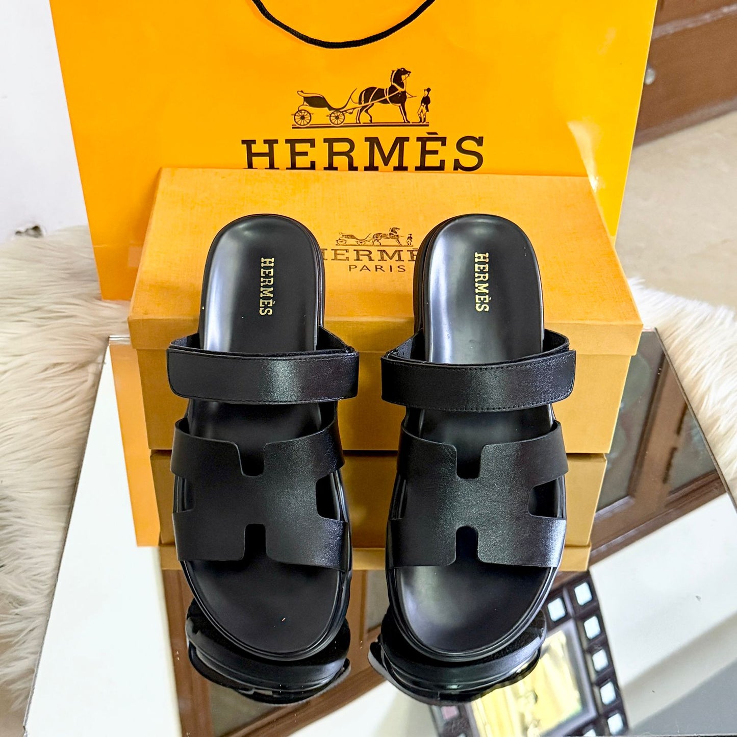 Her-mes H Black Sandals for Men