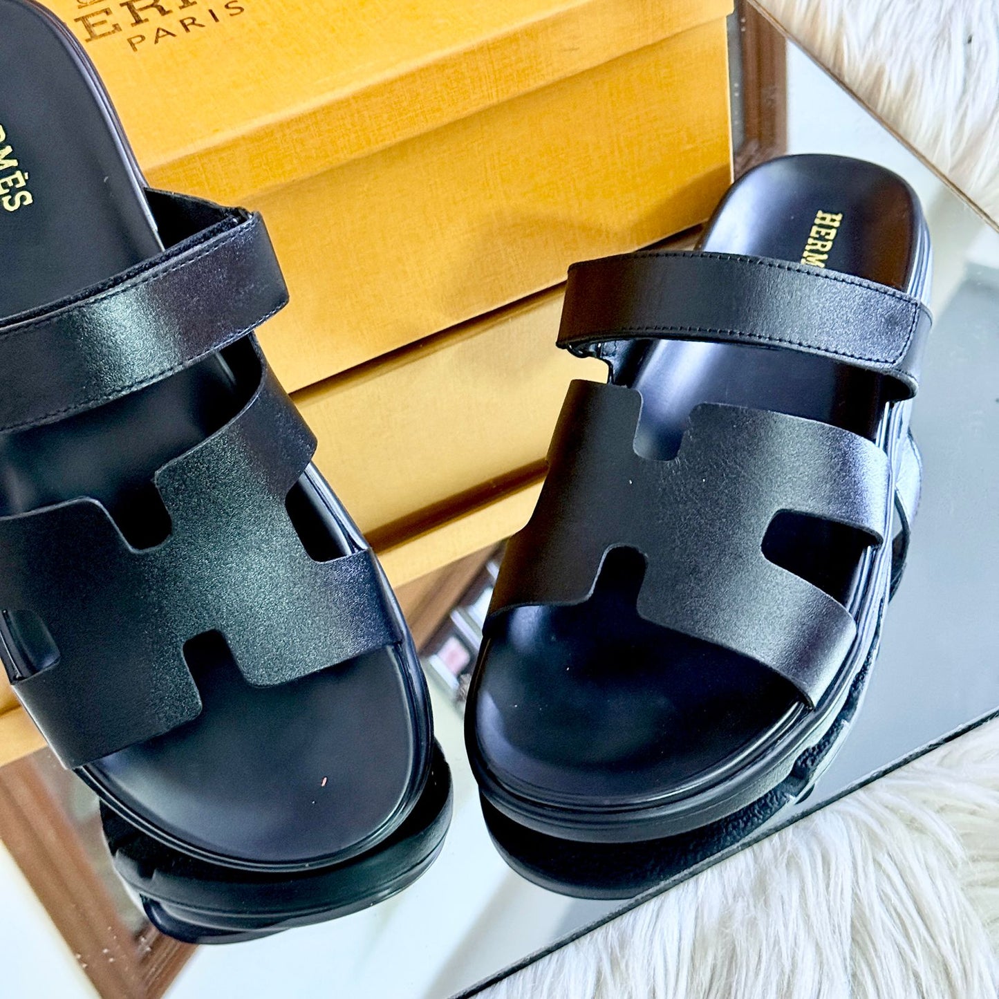Her-mes H Black Sandals for Men