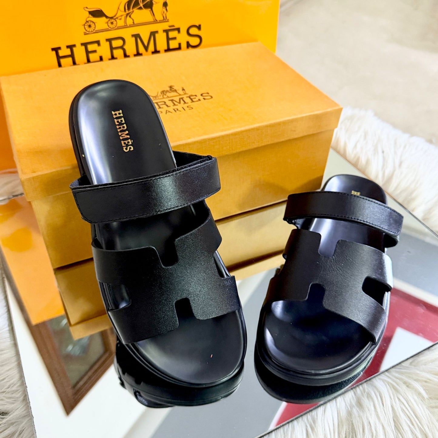 Her-mes H Black Sandals for Men