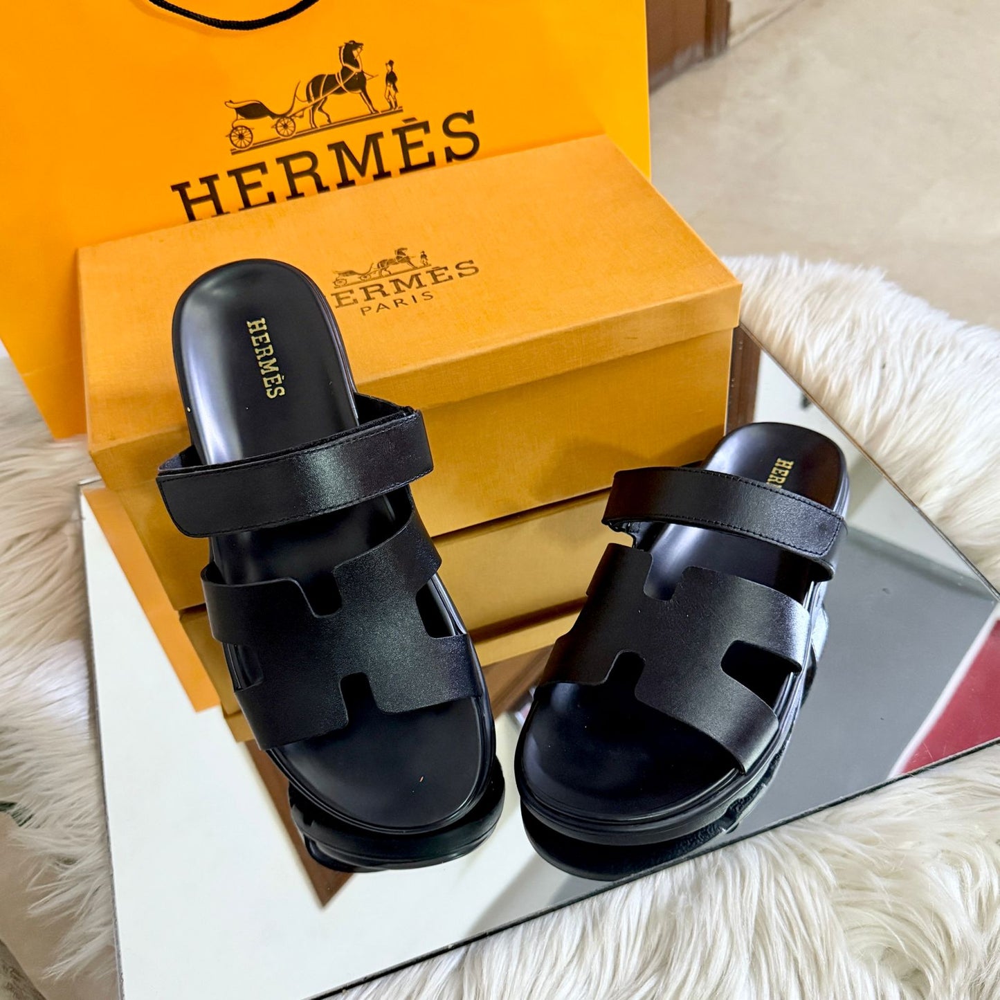 Her-mes H Black Sandals for Men