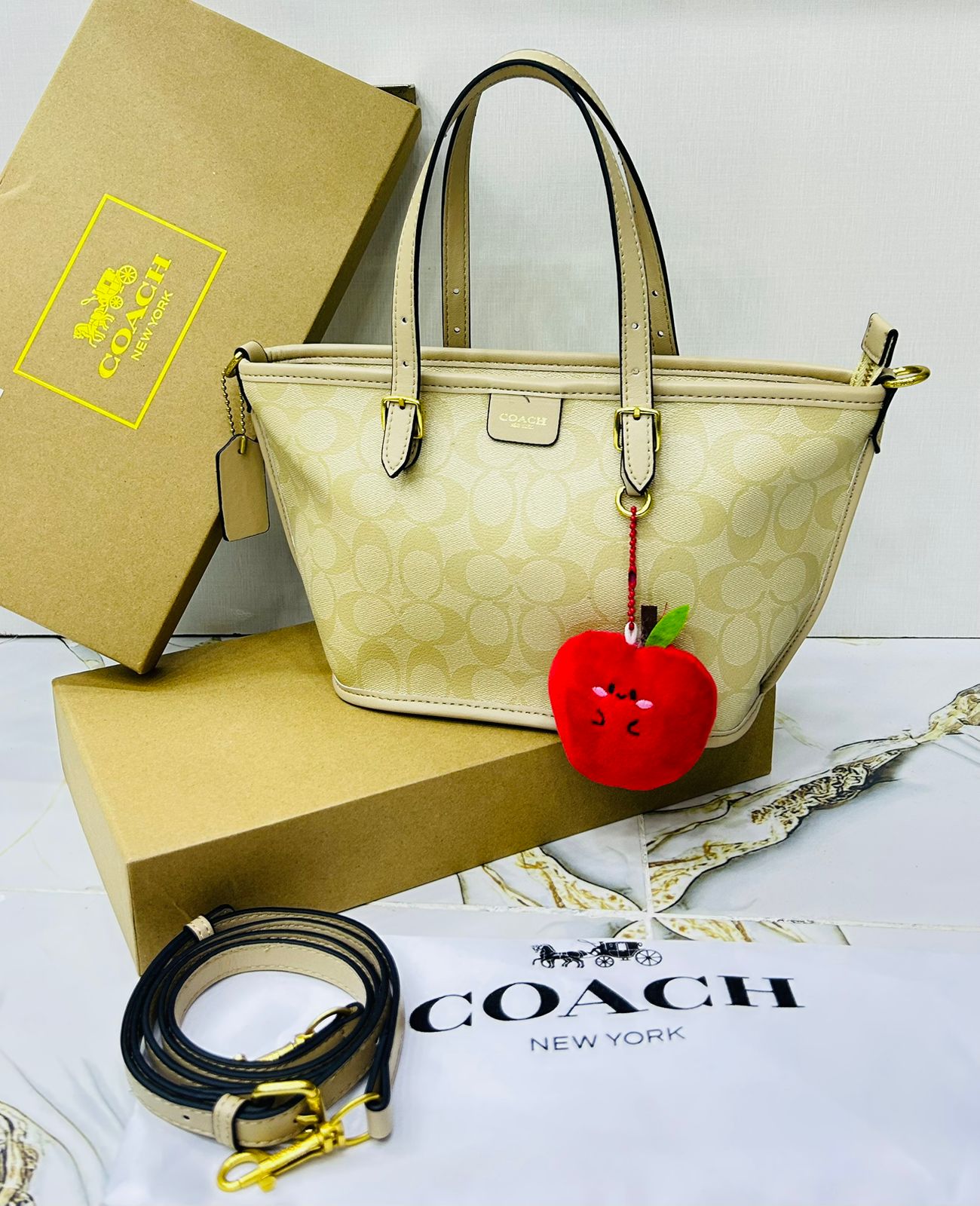 Coach Tote bag for Women