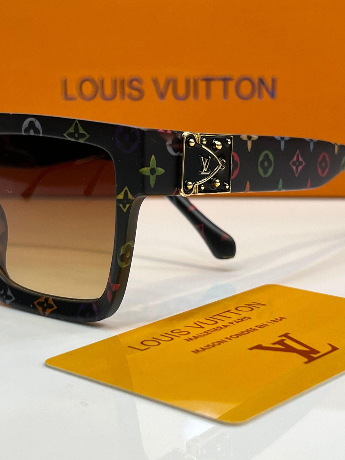 LV Sunglasses for Men and Women