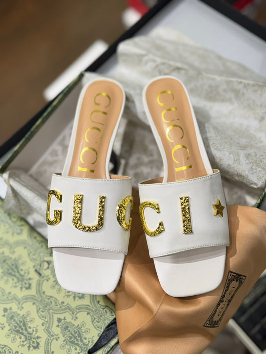 Guci Cara leather slide sandals for Women