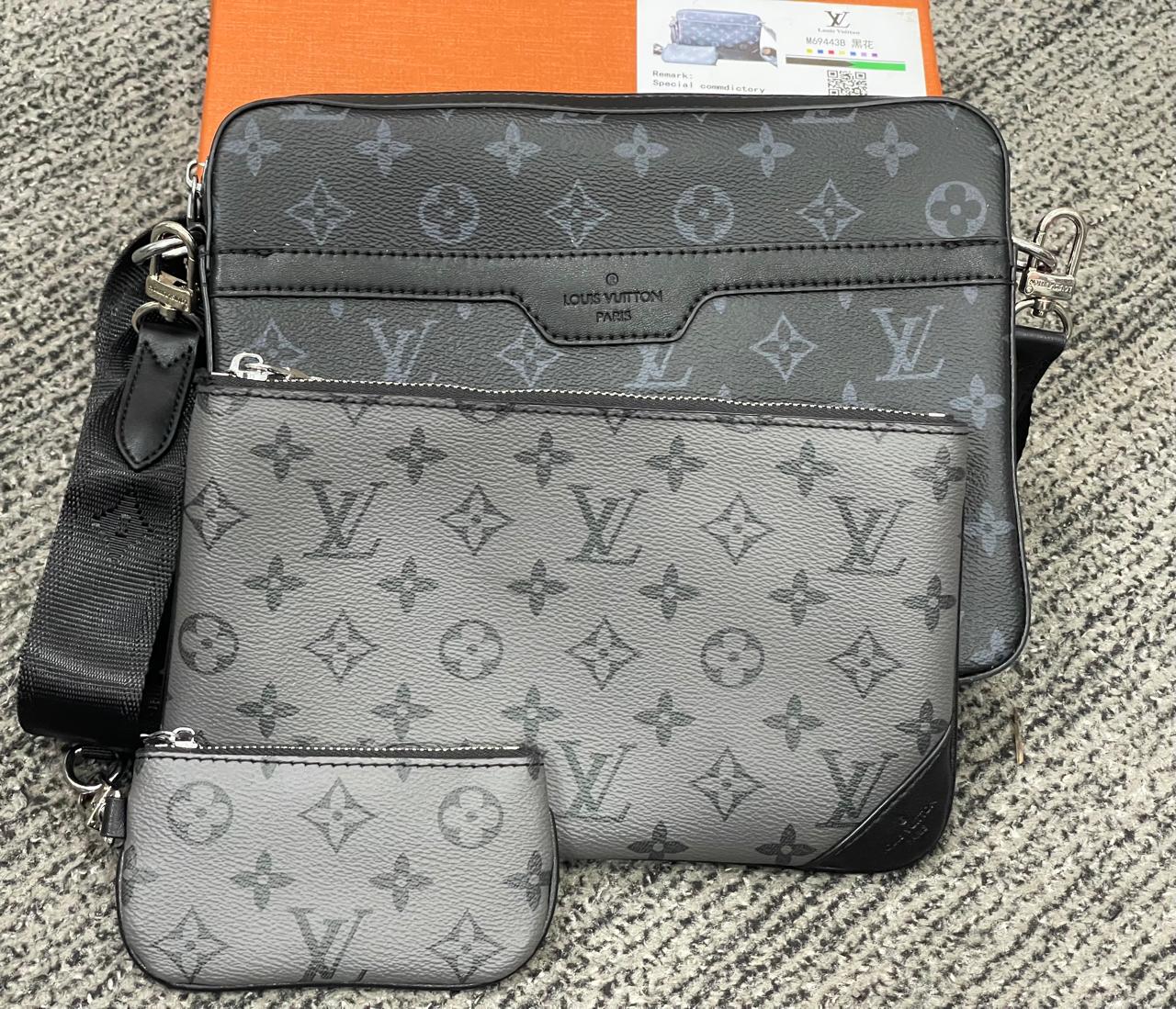 Lve Crossbody bag For Men