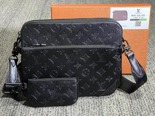 Lve Crossbody bag For Men