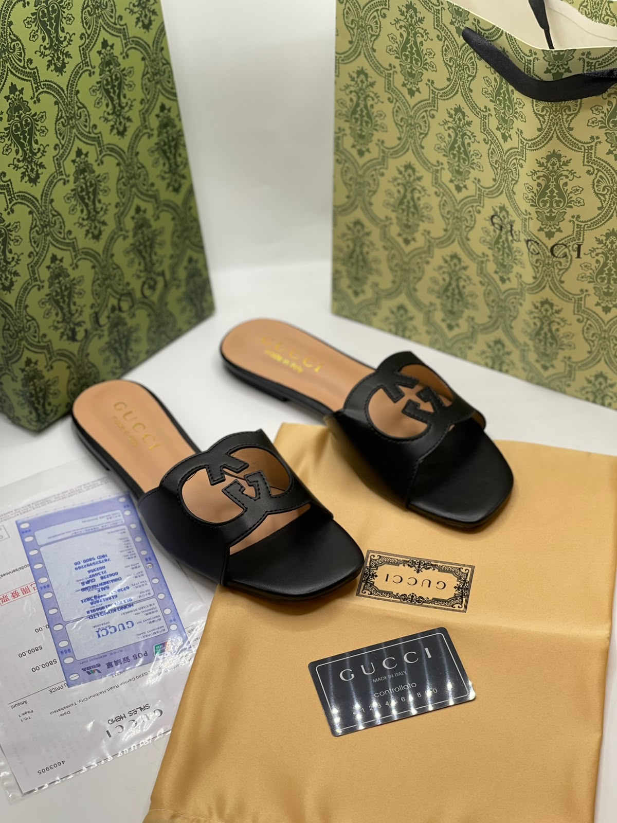 Guci Interlocking G slide Sandal for Women
