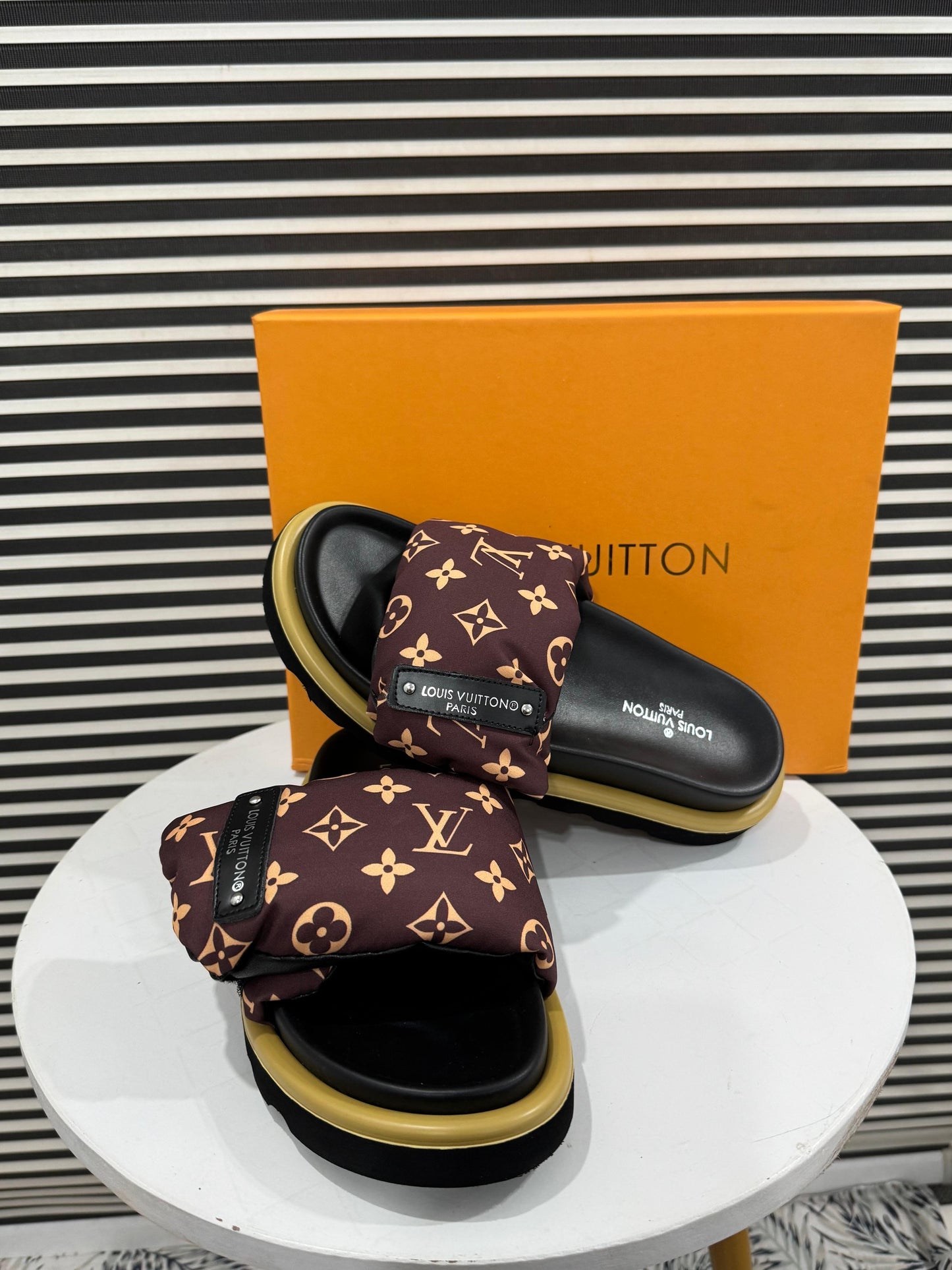 LvE Imported Softy Slides for Women
