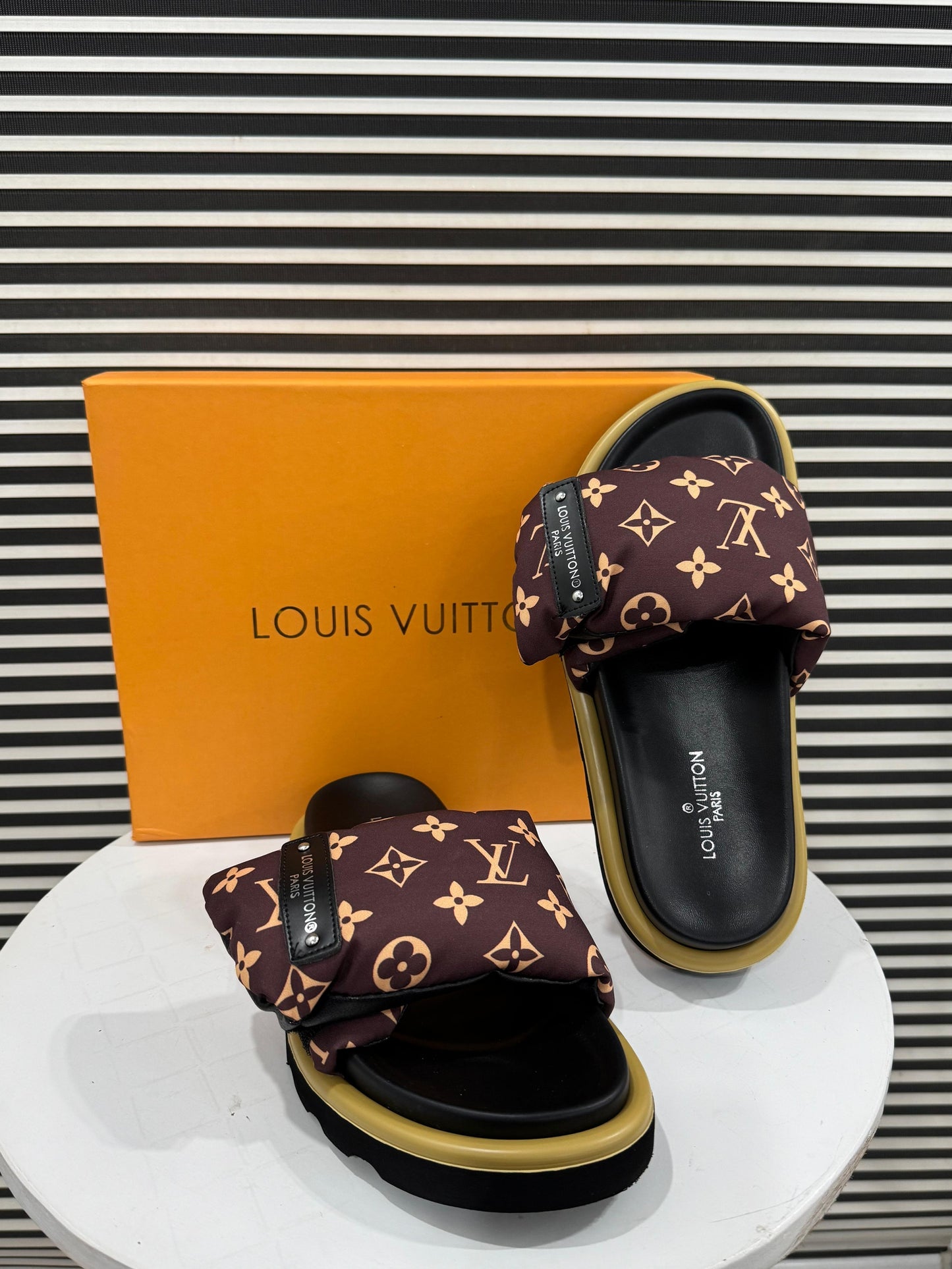 LvE Imported Softy Slides for Women