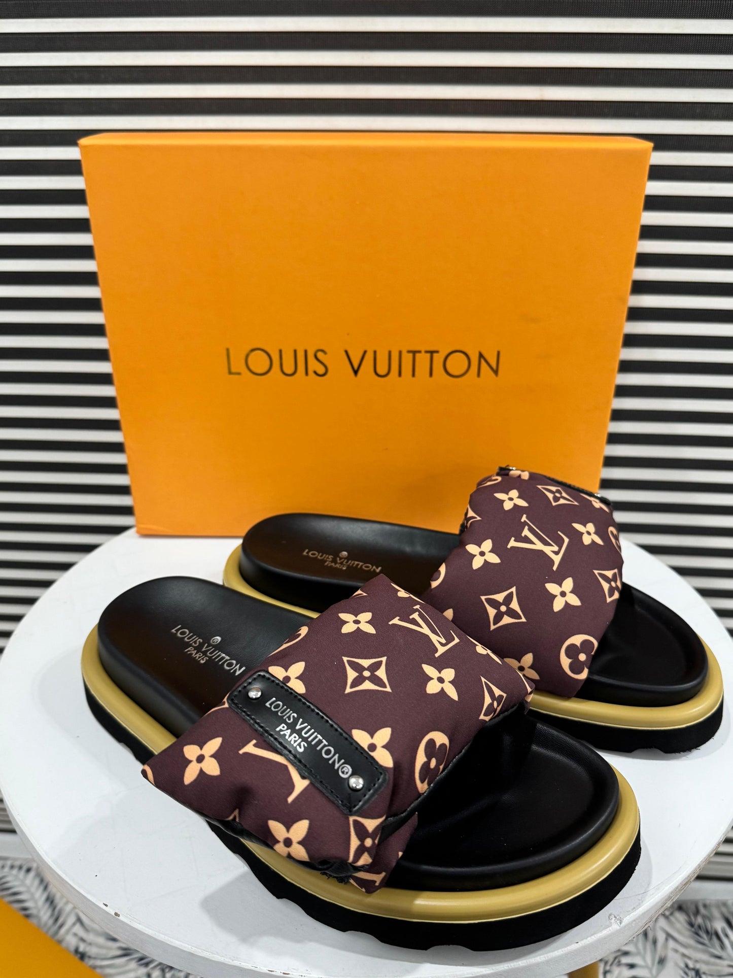 LvE Imported Softy Slides for Women