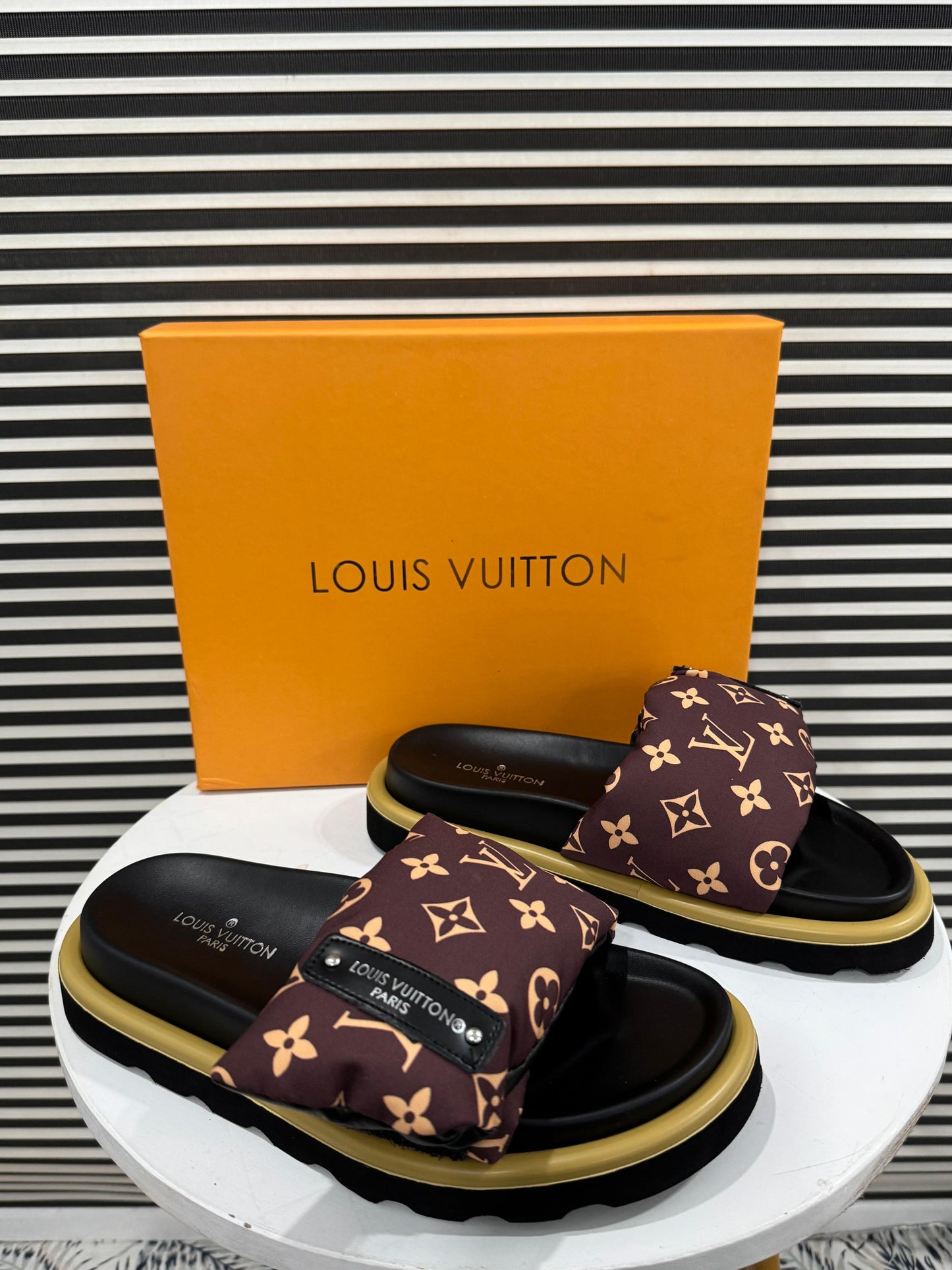 LvE Imported Softy Slides for Women