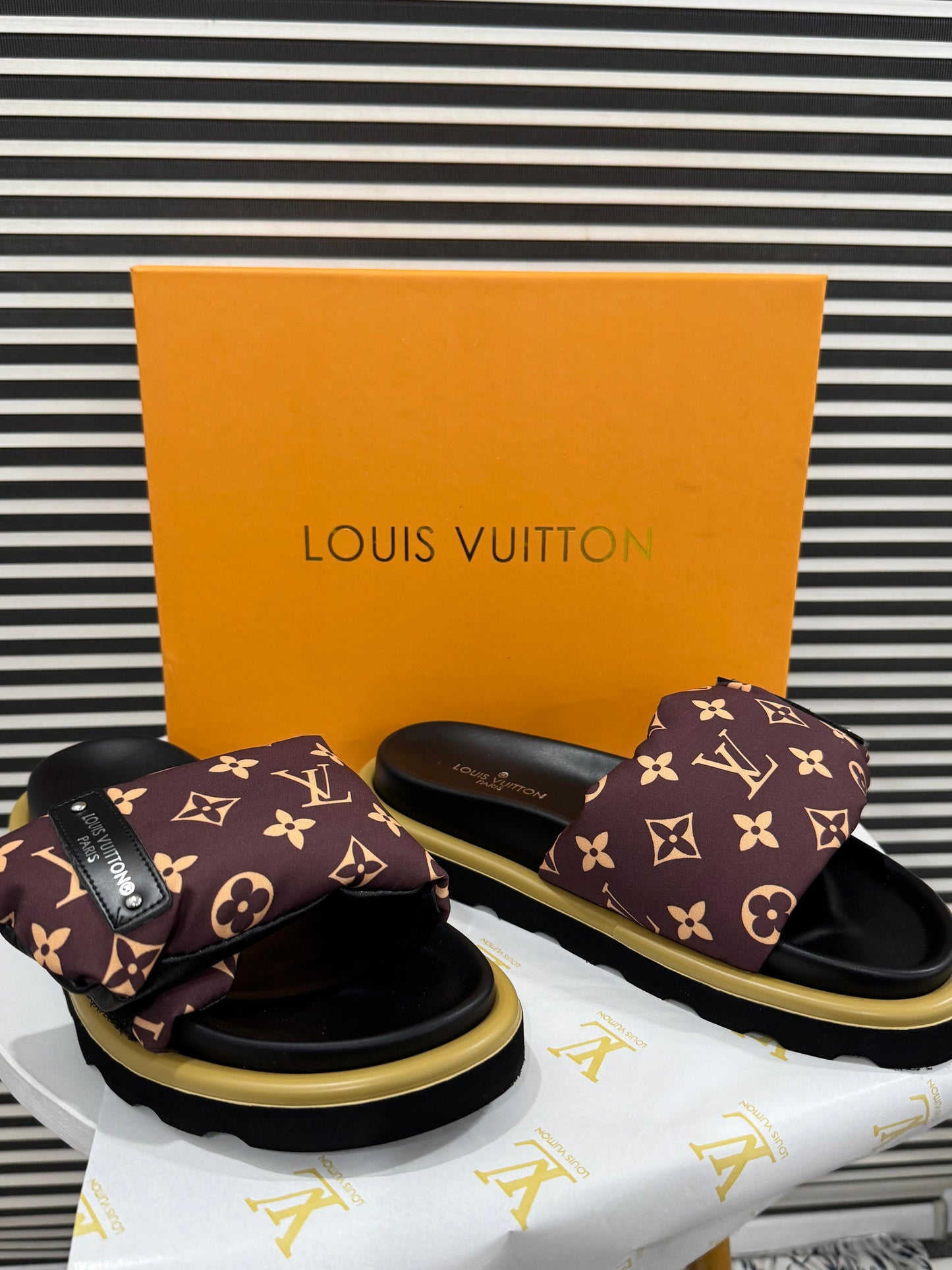 LvE Imported Softy Slides for Women
