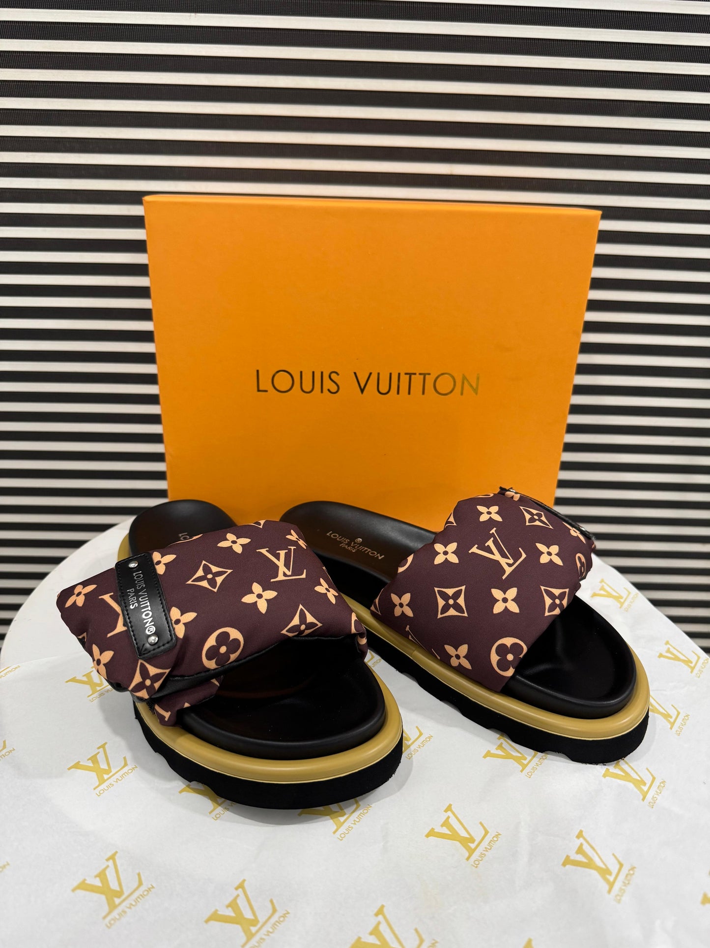 LvE Imported Softy Slides for Women
