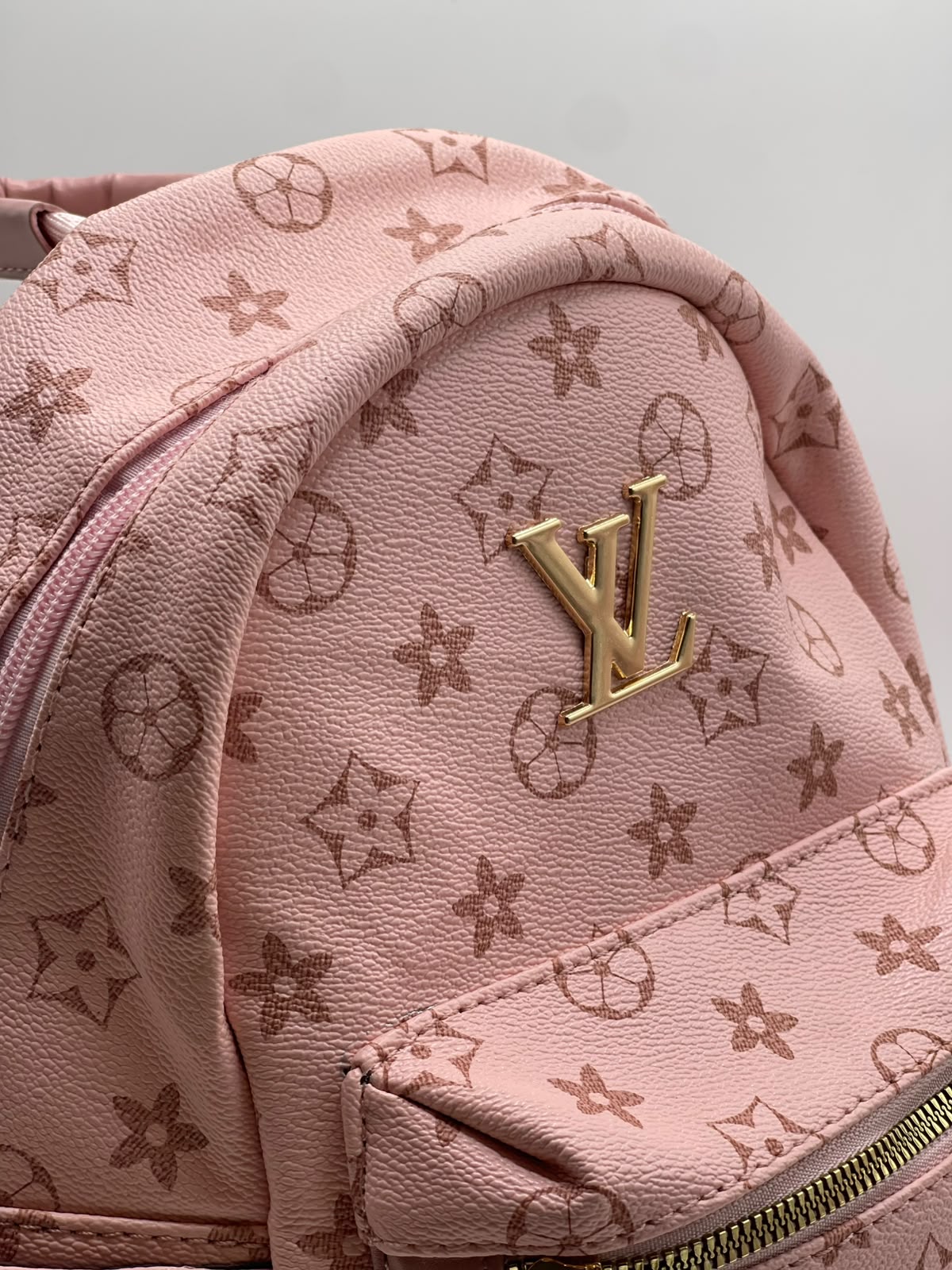 LvE Bagpack for Men and Women