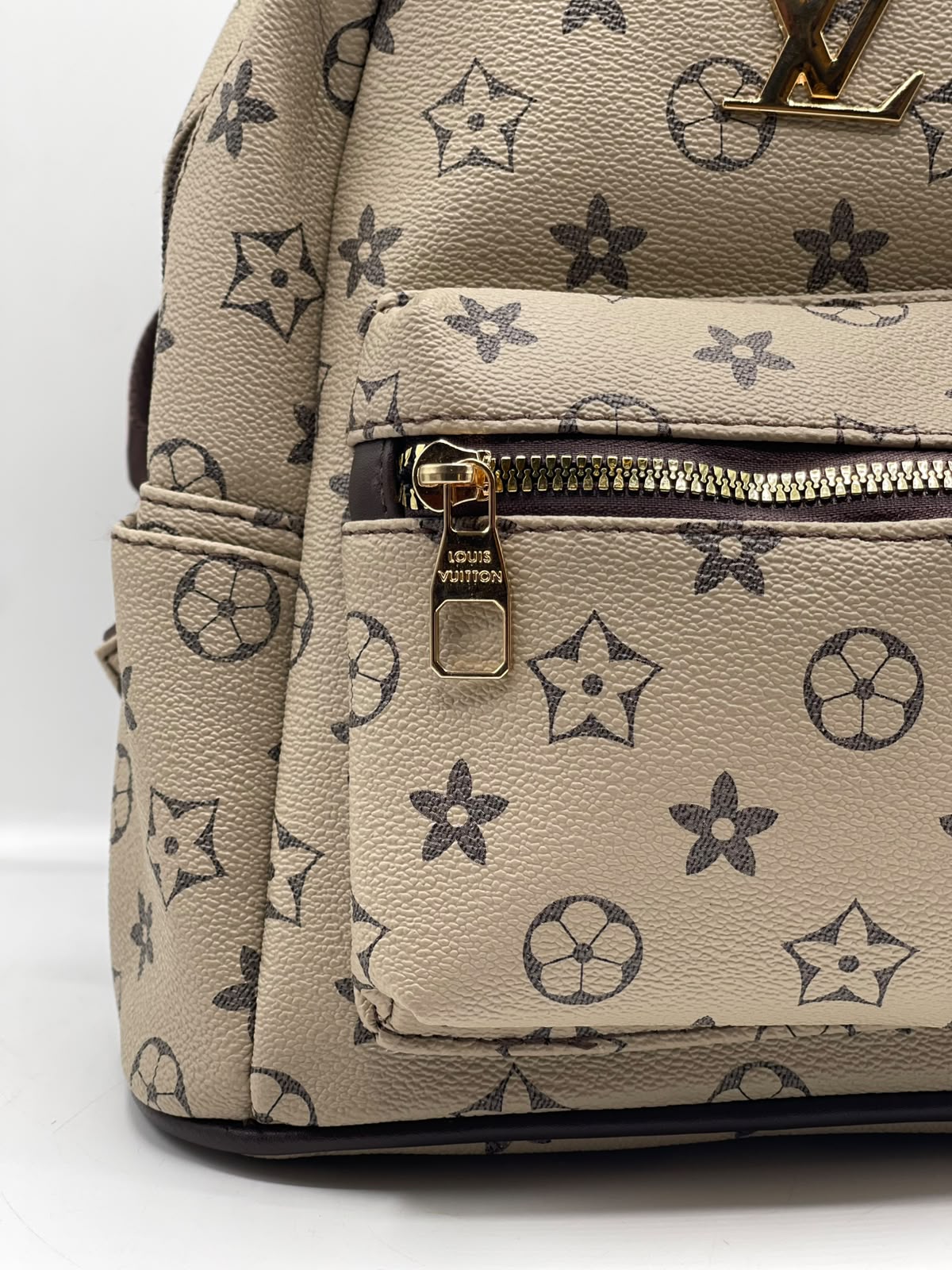LvE Bagpack for Men and Women