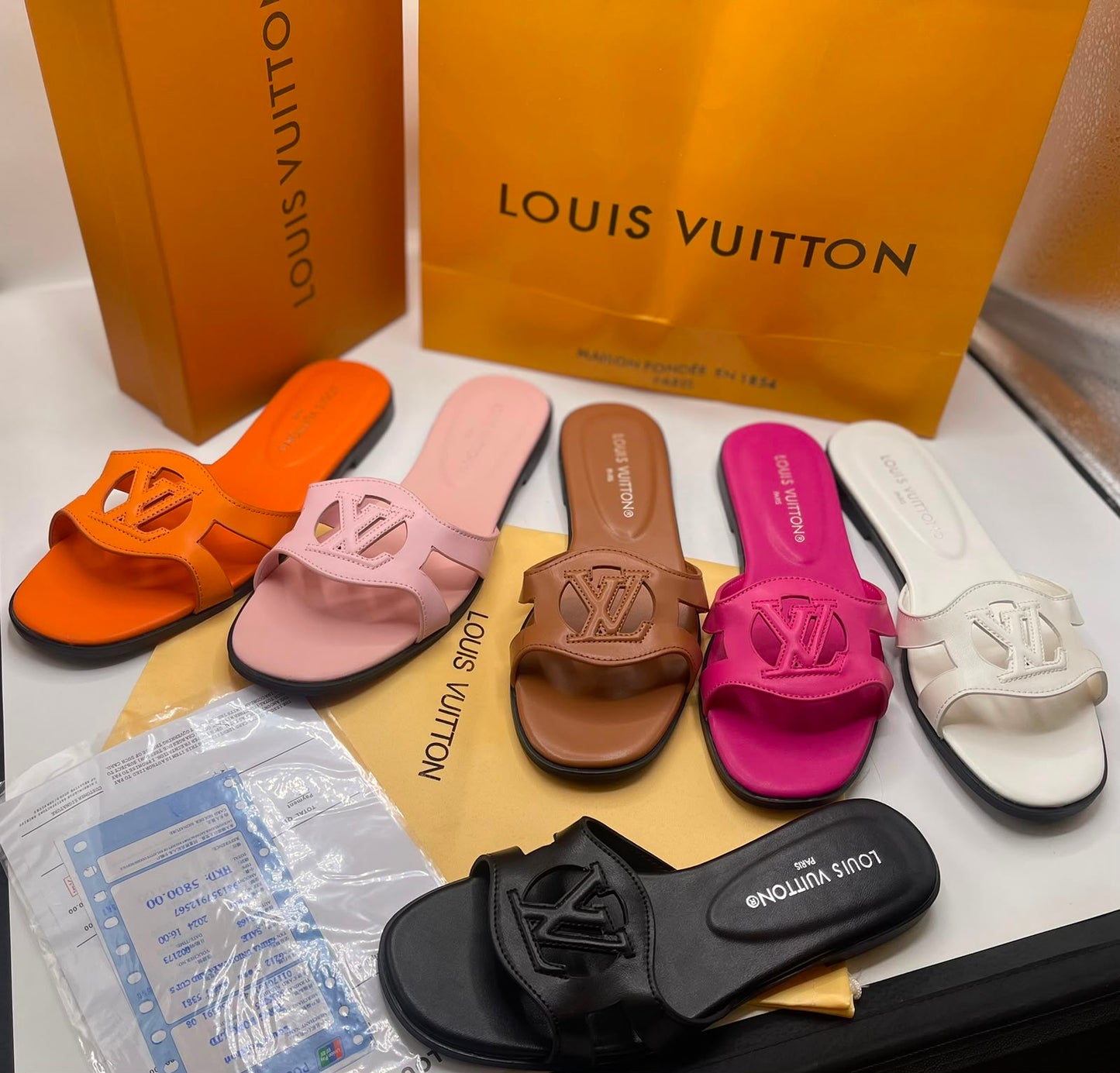 LvE Isola Flat Sandals Slippers for Women