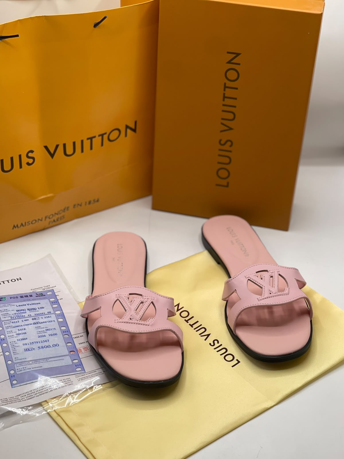 LvE Isola Flat Sandals Slippers for Women