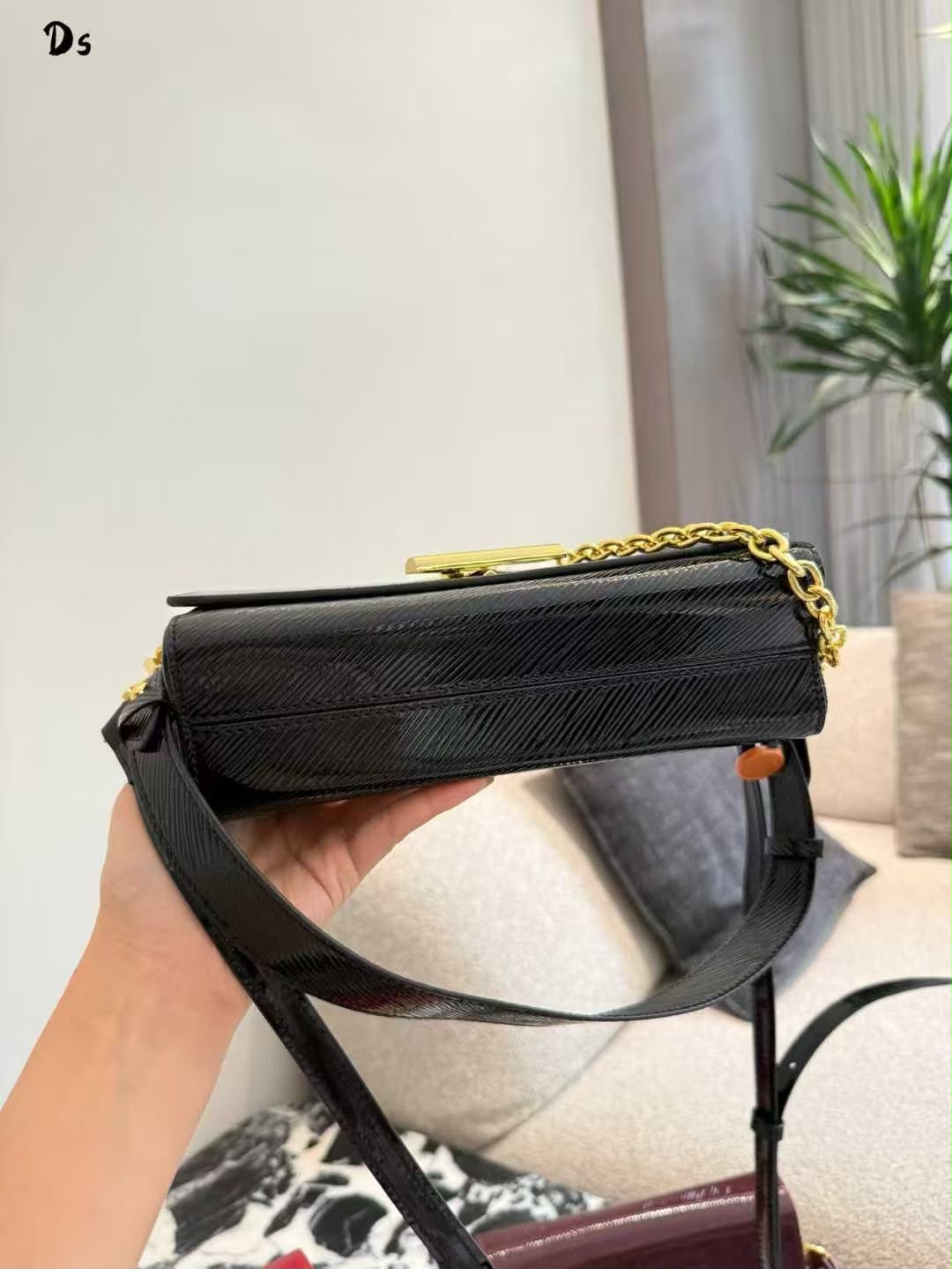 LvE Twist Style Crossbody bag for Women