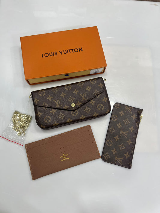 LvE Chain Crossbody Bag for Women
