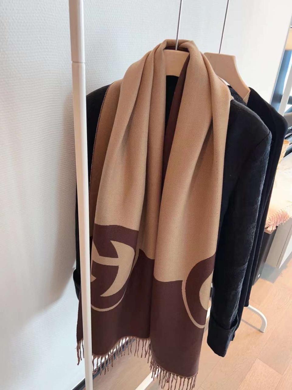 Guci Woolen Shawl for Women