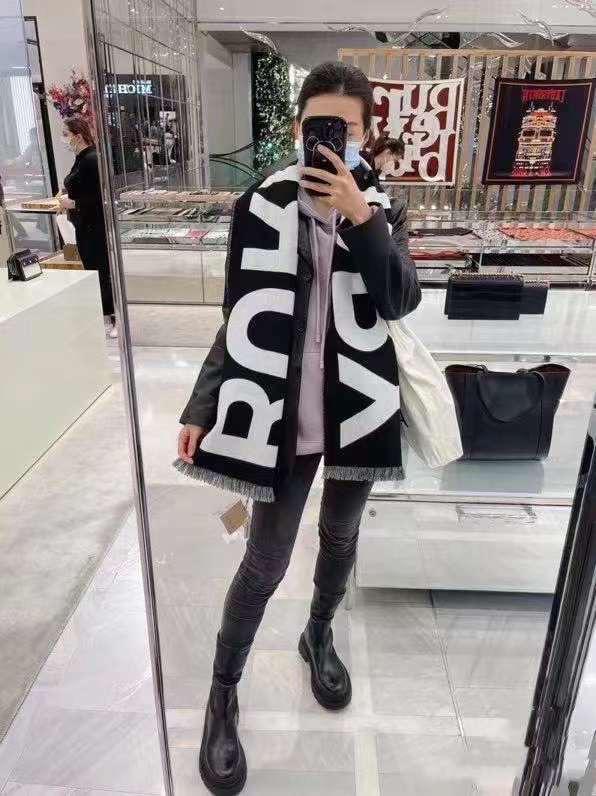 Burberry Woolen Shawl for Women