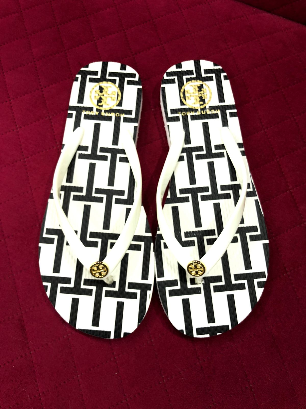 Trendy TB To-ry Bur-ch Kira Flip Flop for Women