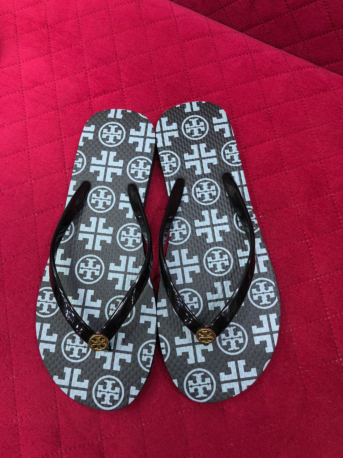 Trendy TB To-ry Bur-ch Kira Flip Flop for Women