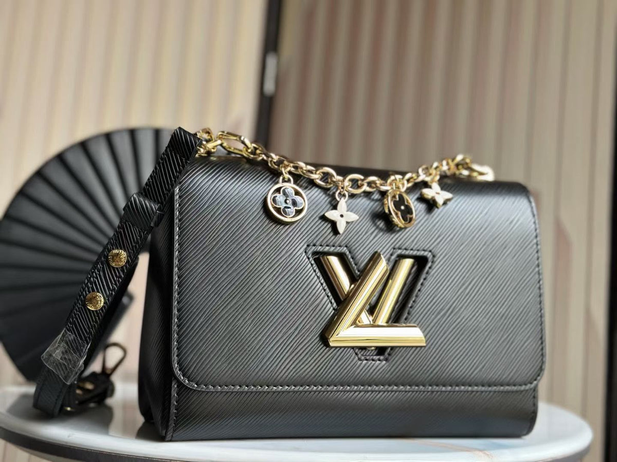 LvE Chain Shoulder Bag for Women