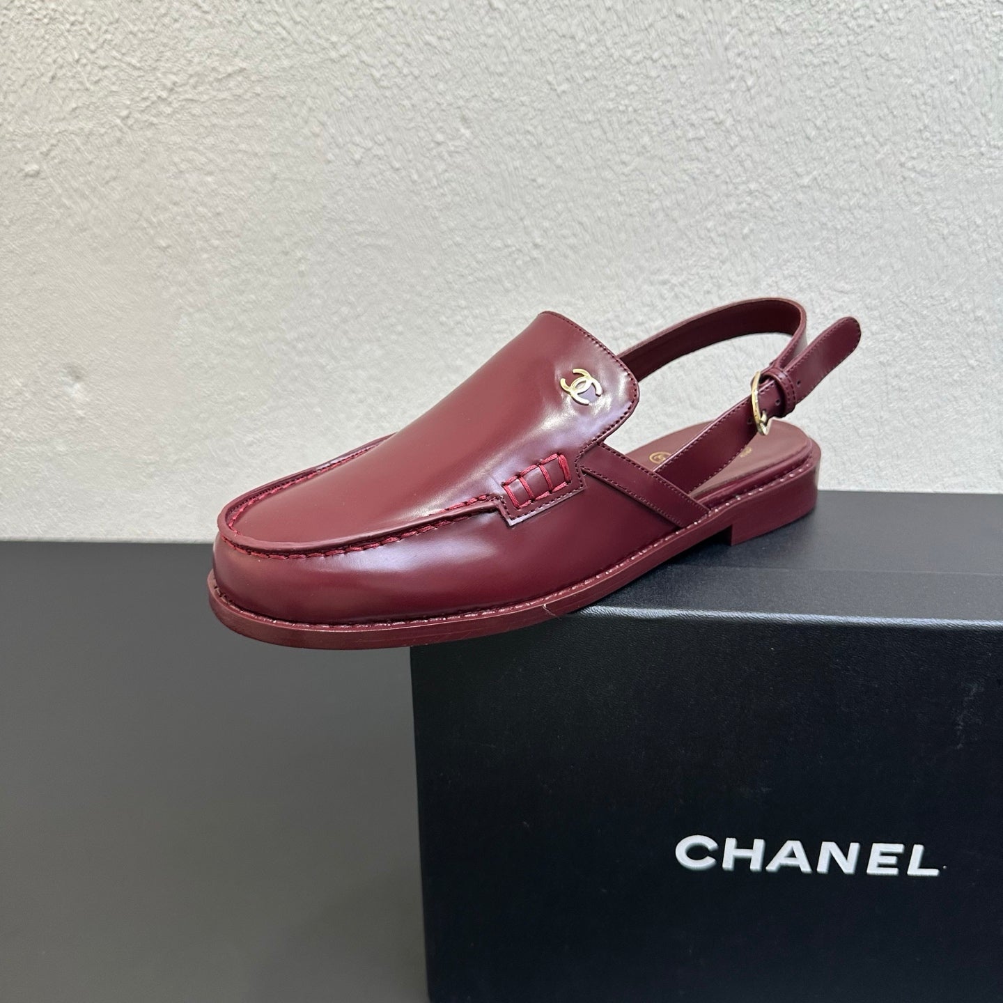 Channel 26c new lace-up open-back loafers sandals casual shoes for Women Pre Order