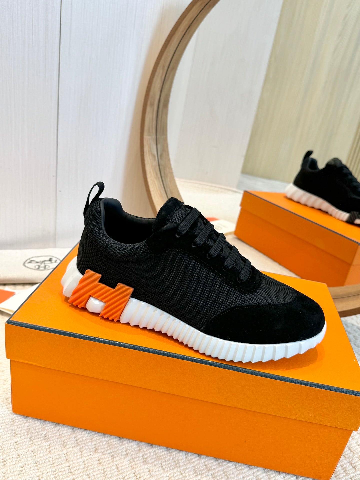 Hrmes Couple Unisex Sneakers for Men and Women Pre Order