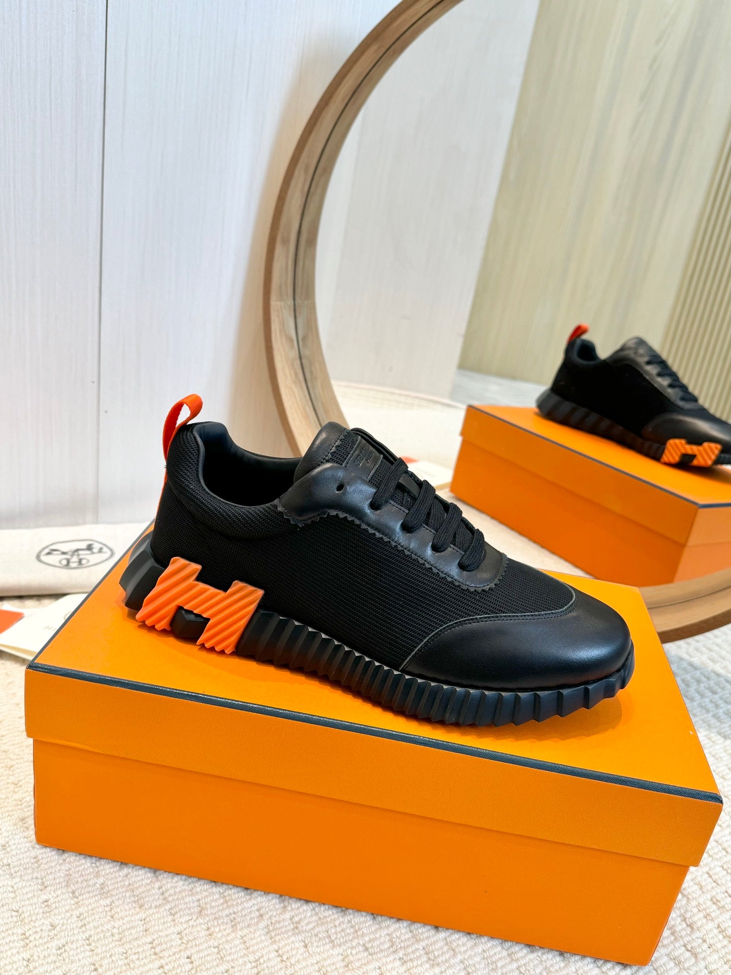 Herms Couple Unisex Sneakers for Men and Women