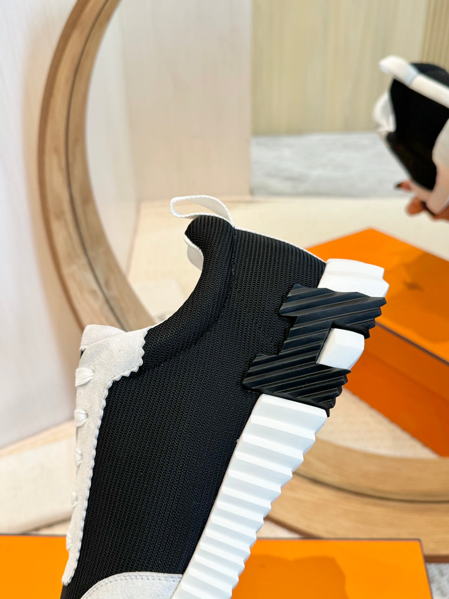 Herms Couple Unisex Sneakers for Men and Women