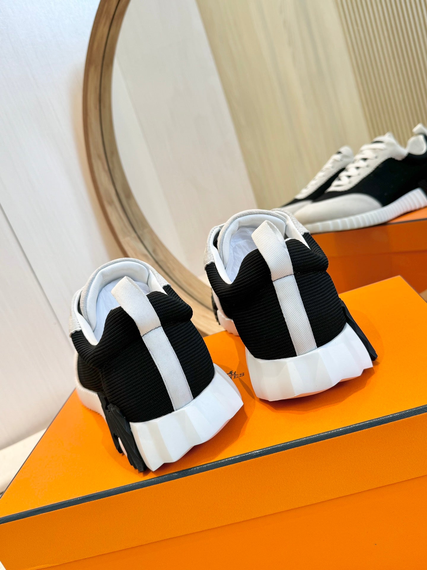 Herms Couple Unisex Sneakers for Men and Women