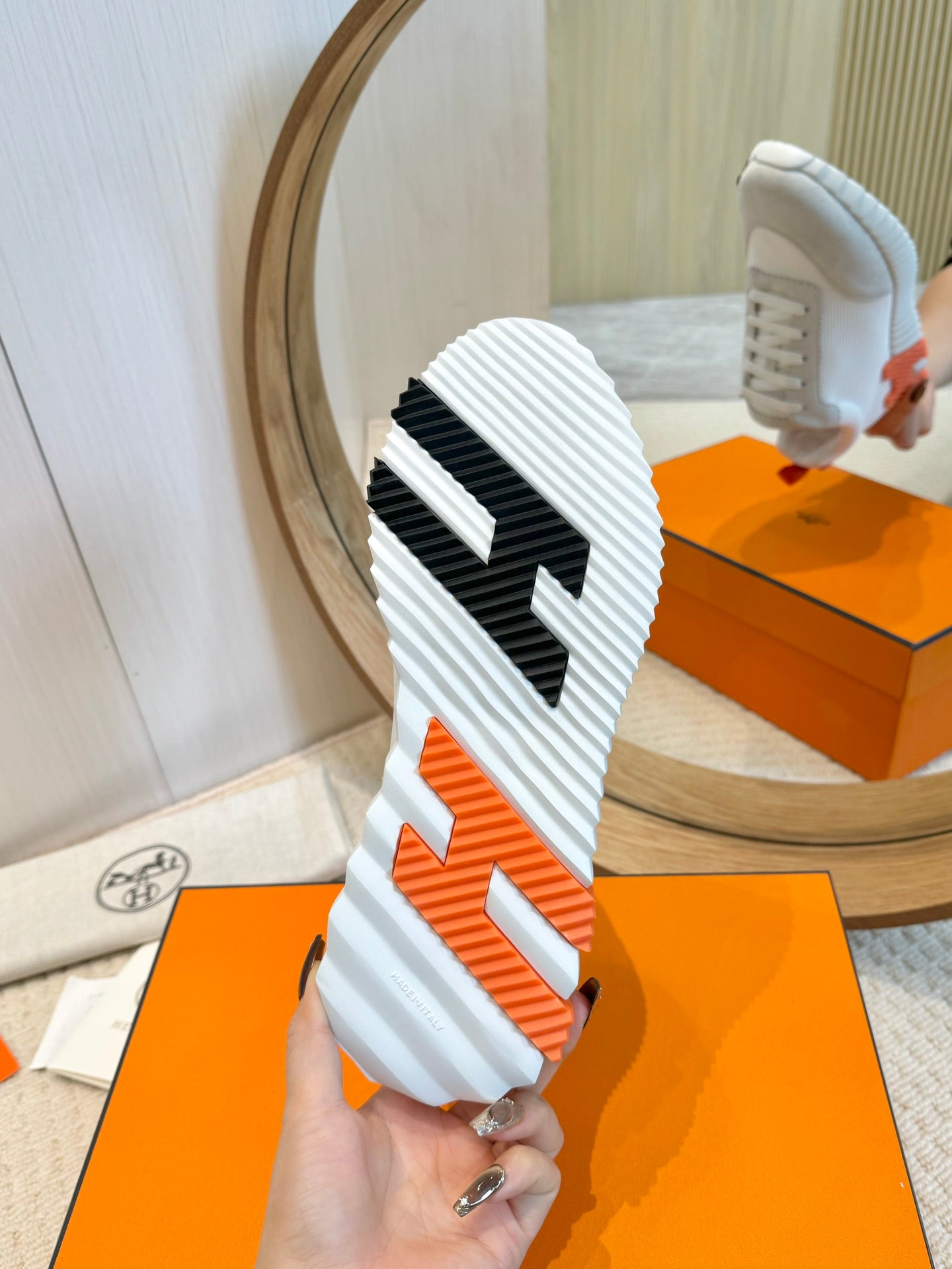 Herms Couple Unisex Sneakers for Men and Women