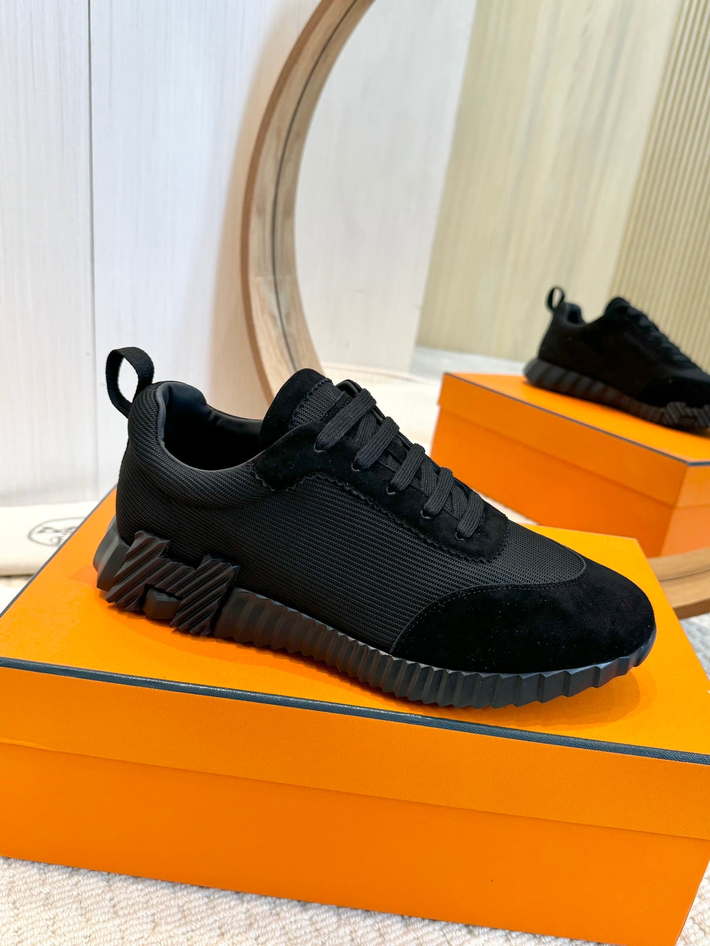 Herms Couple Unisex Sneakers for Men and Women