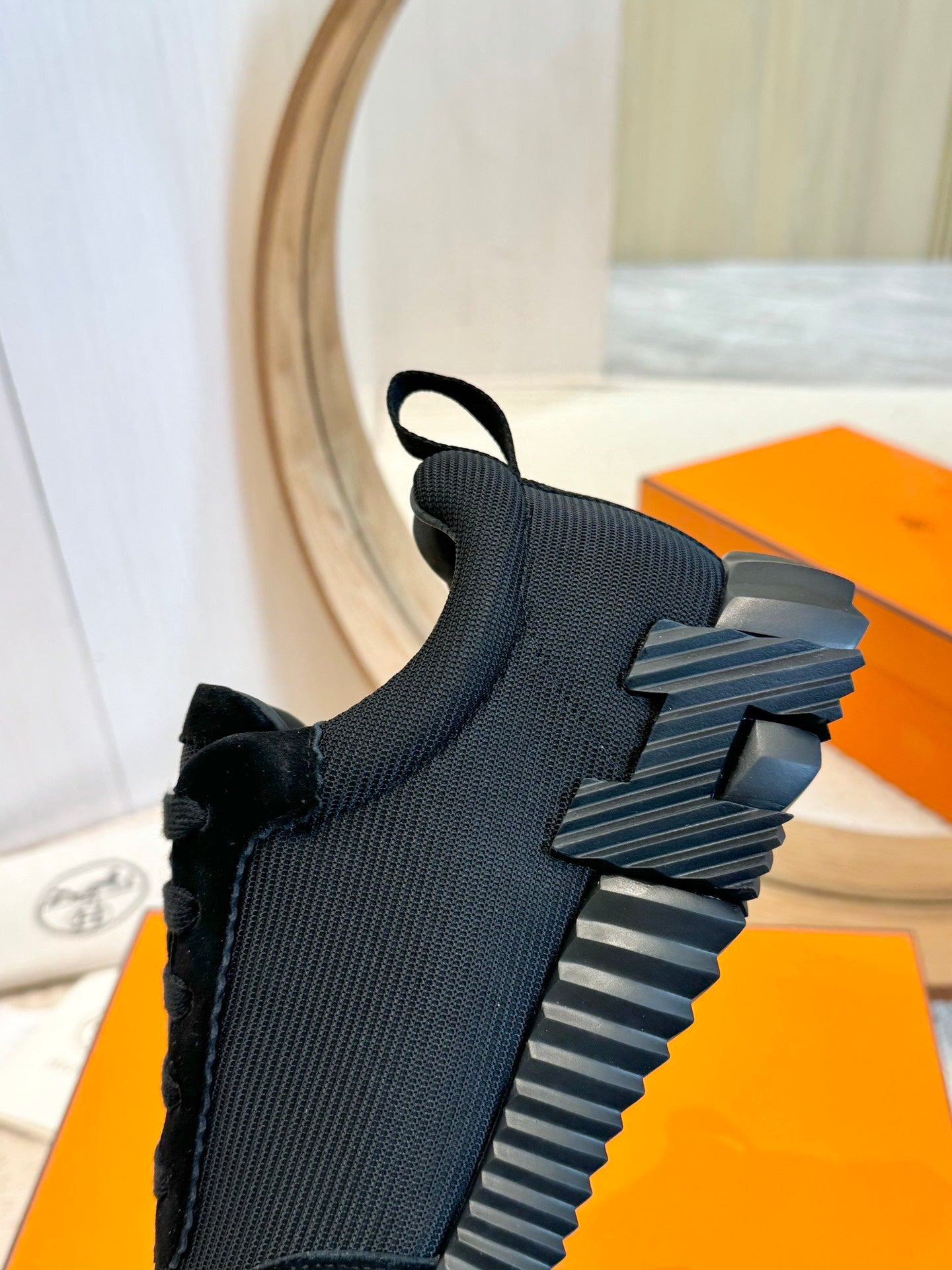 Herms Couple Unisex Sneakers for Men and Women