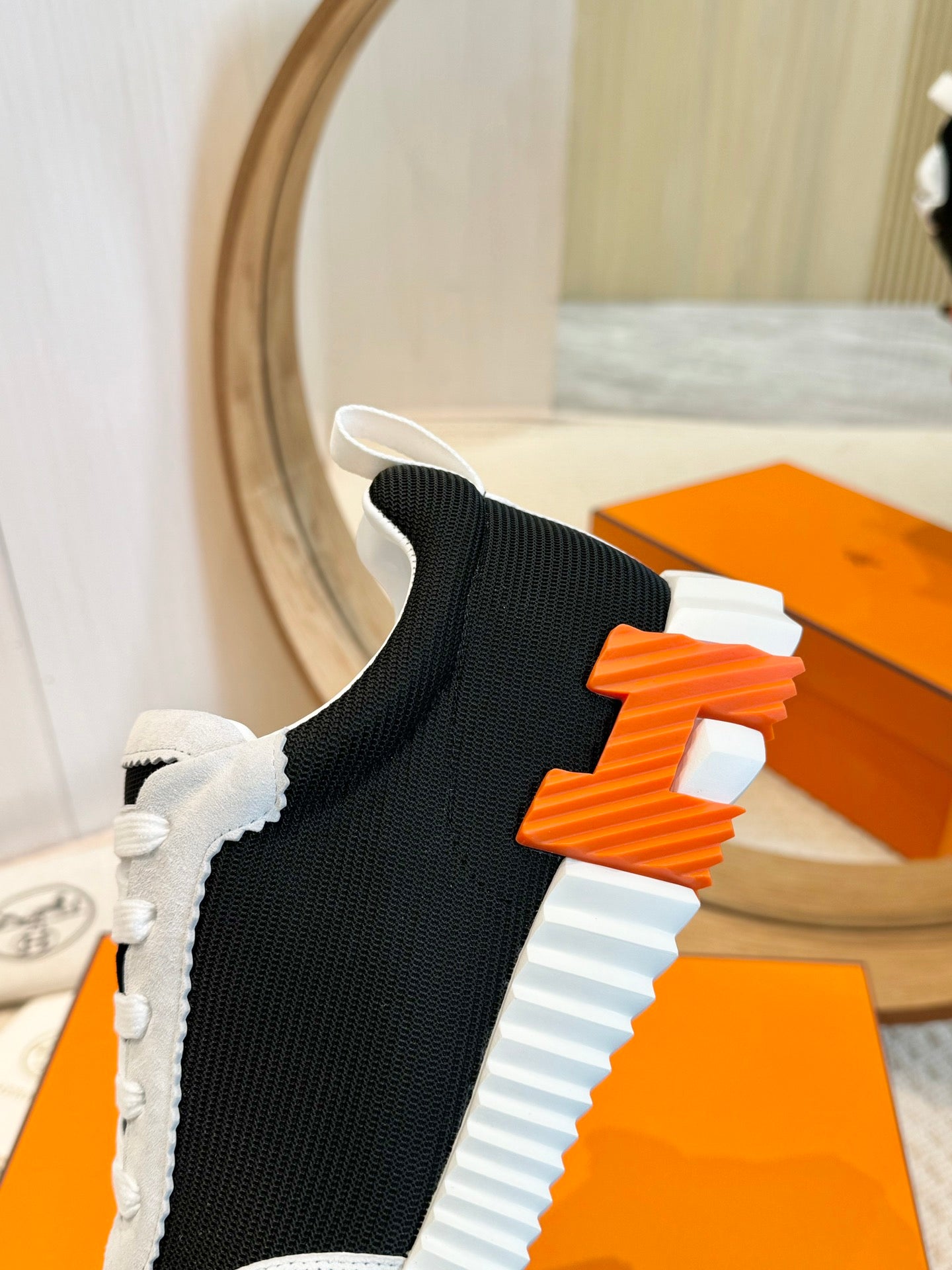 Herms Couple Unisex Sneakers for Men and Women