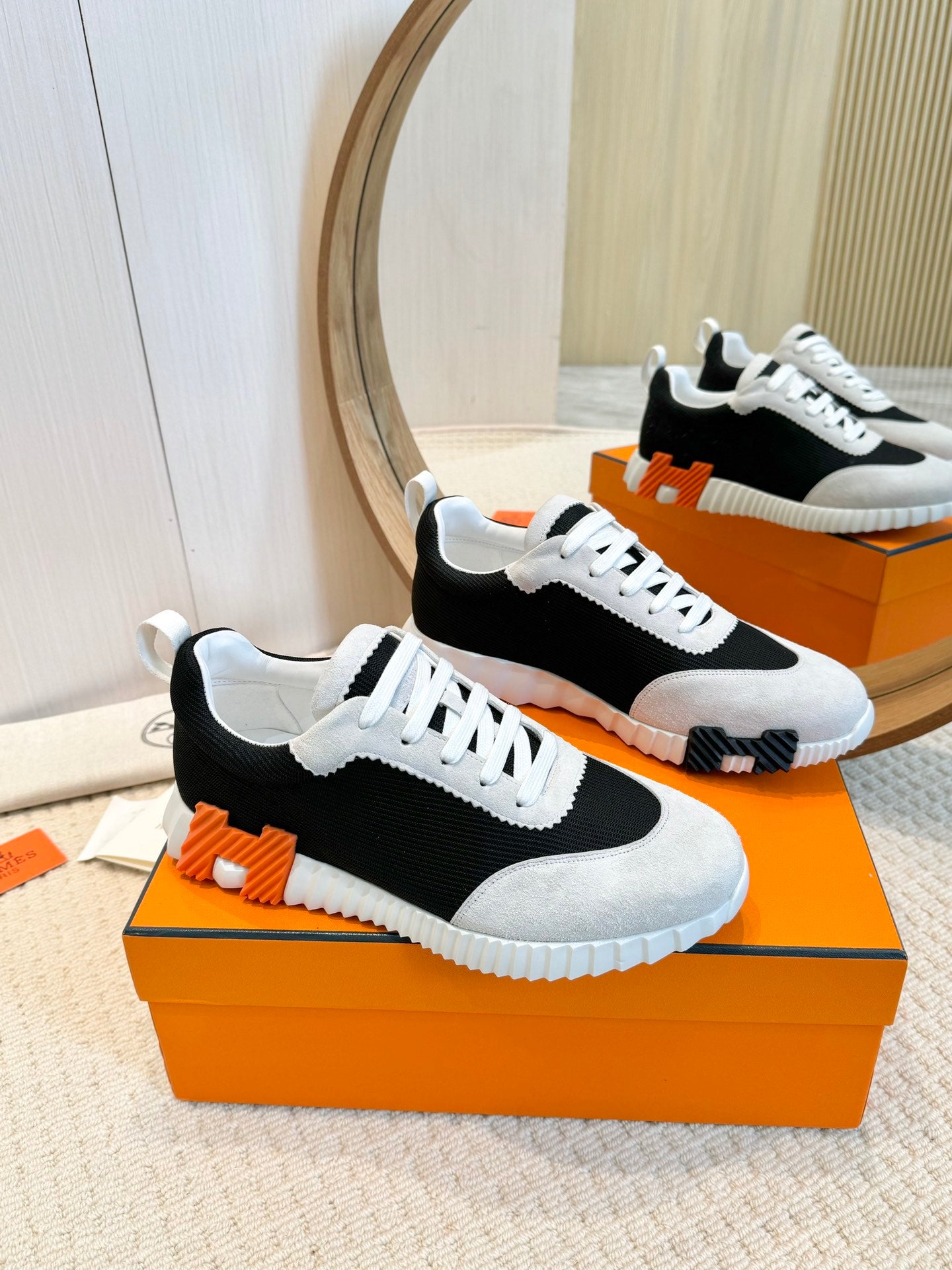 Herms Couple Unisex Sneakers for Men and Women