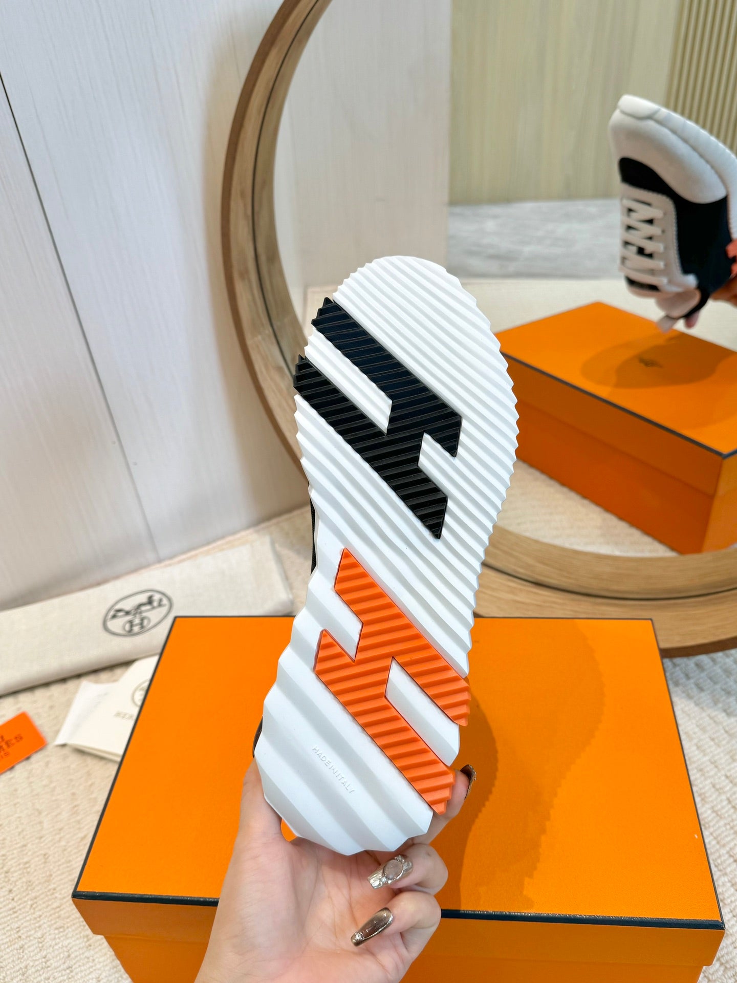 Herms Couple Unisex Sneakers for Men and Women