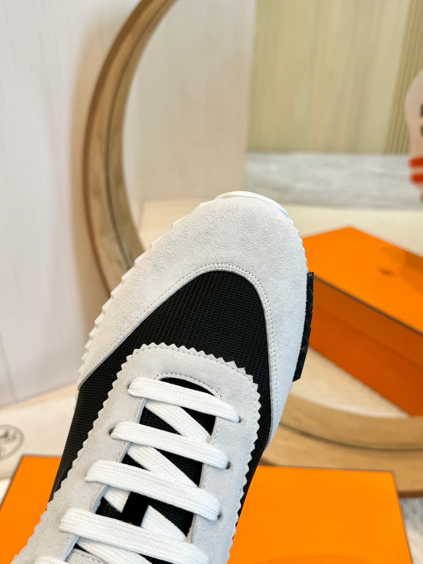 Herms Couple Unisex Sneakers for Men and Women