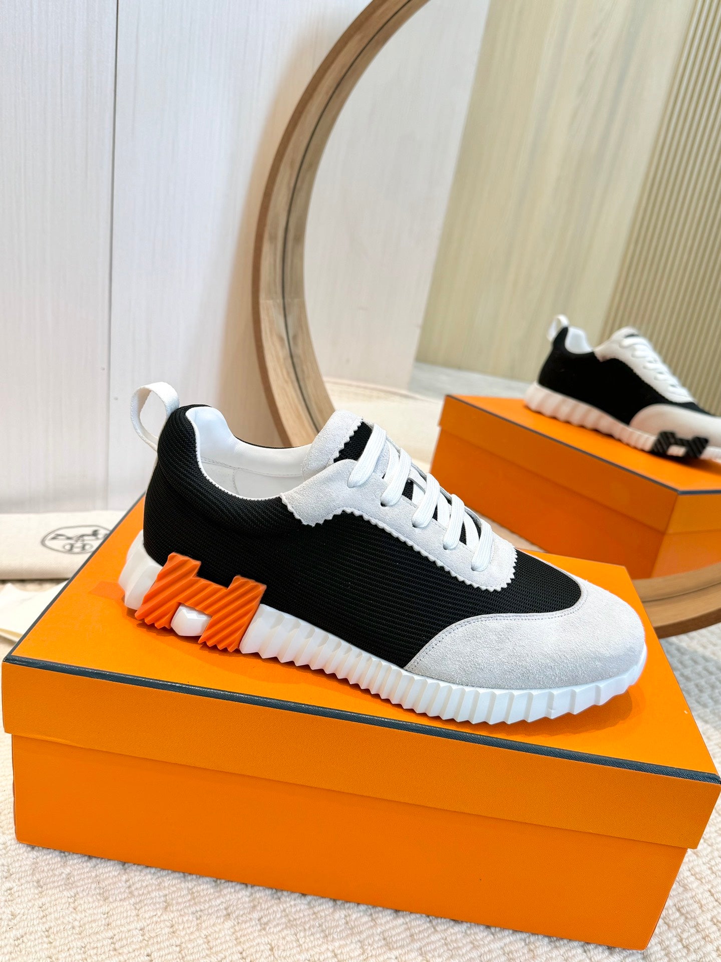 Herms Couple Unisex Sneakers for Men and Women