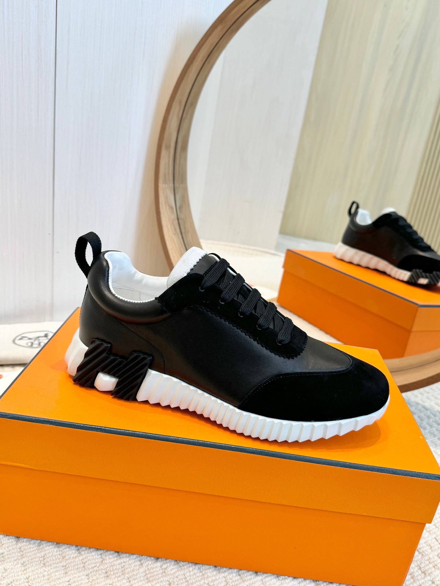 Hrmes Couple Unisex Sneakers for Men and Women Pre Order