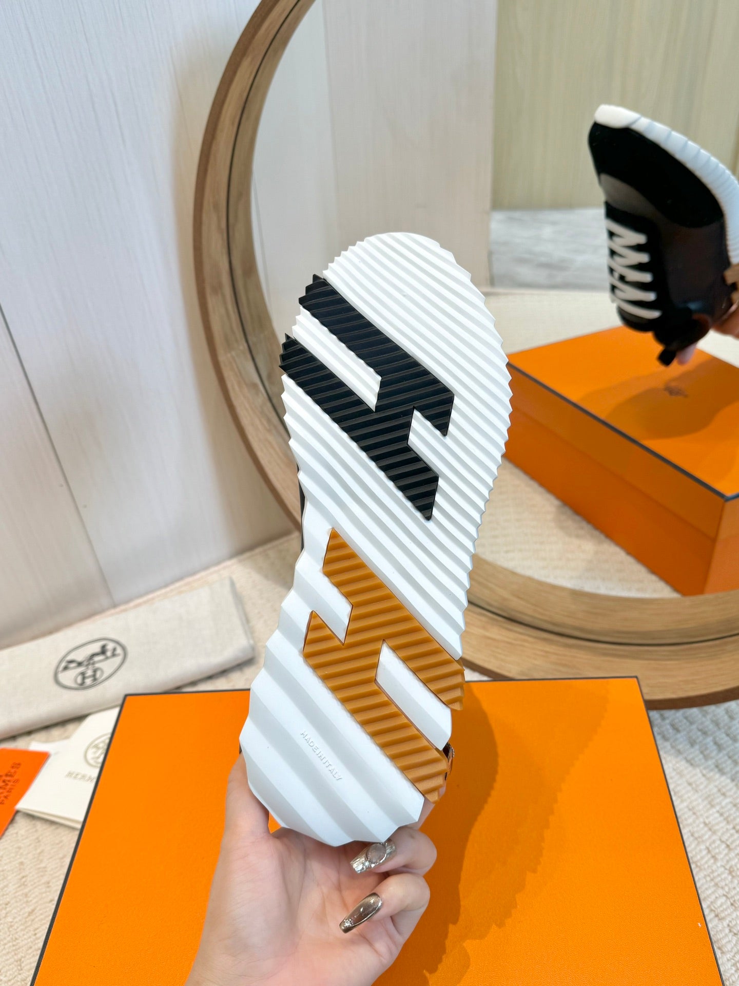 Hrmes Couple Unisex Sneakers for Men and Women Pre Order