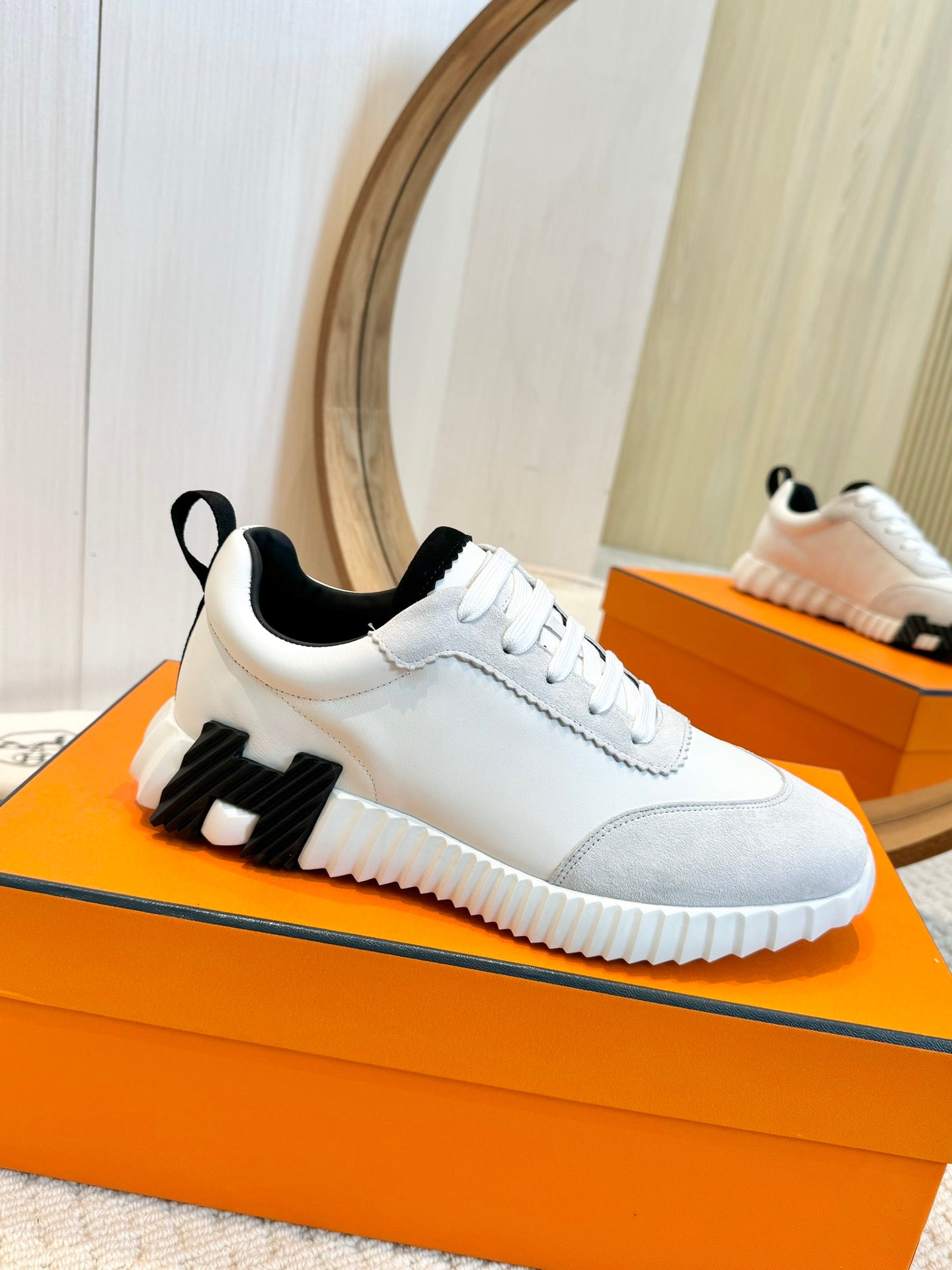 Hrmes Couple Unisex Sneakers for Men and Women Pre Order