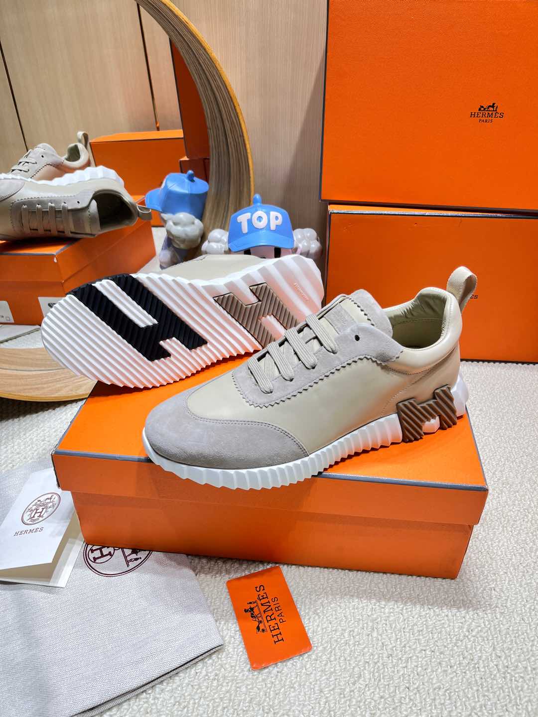 Herms Couple Unisex Sneakers for Men and Women