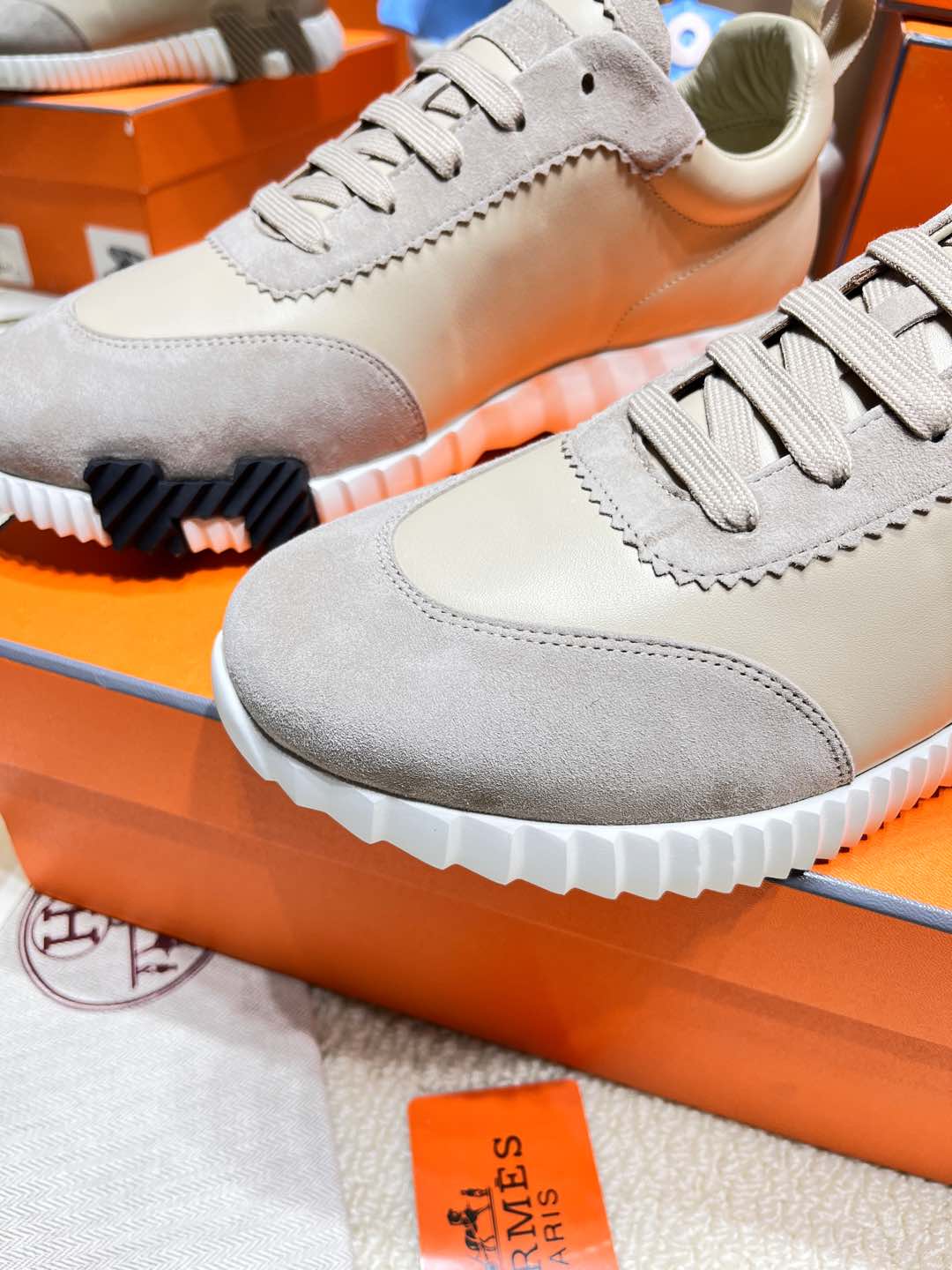 Herms Couple Unisex Sneakers for Men and Women